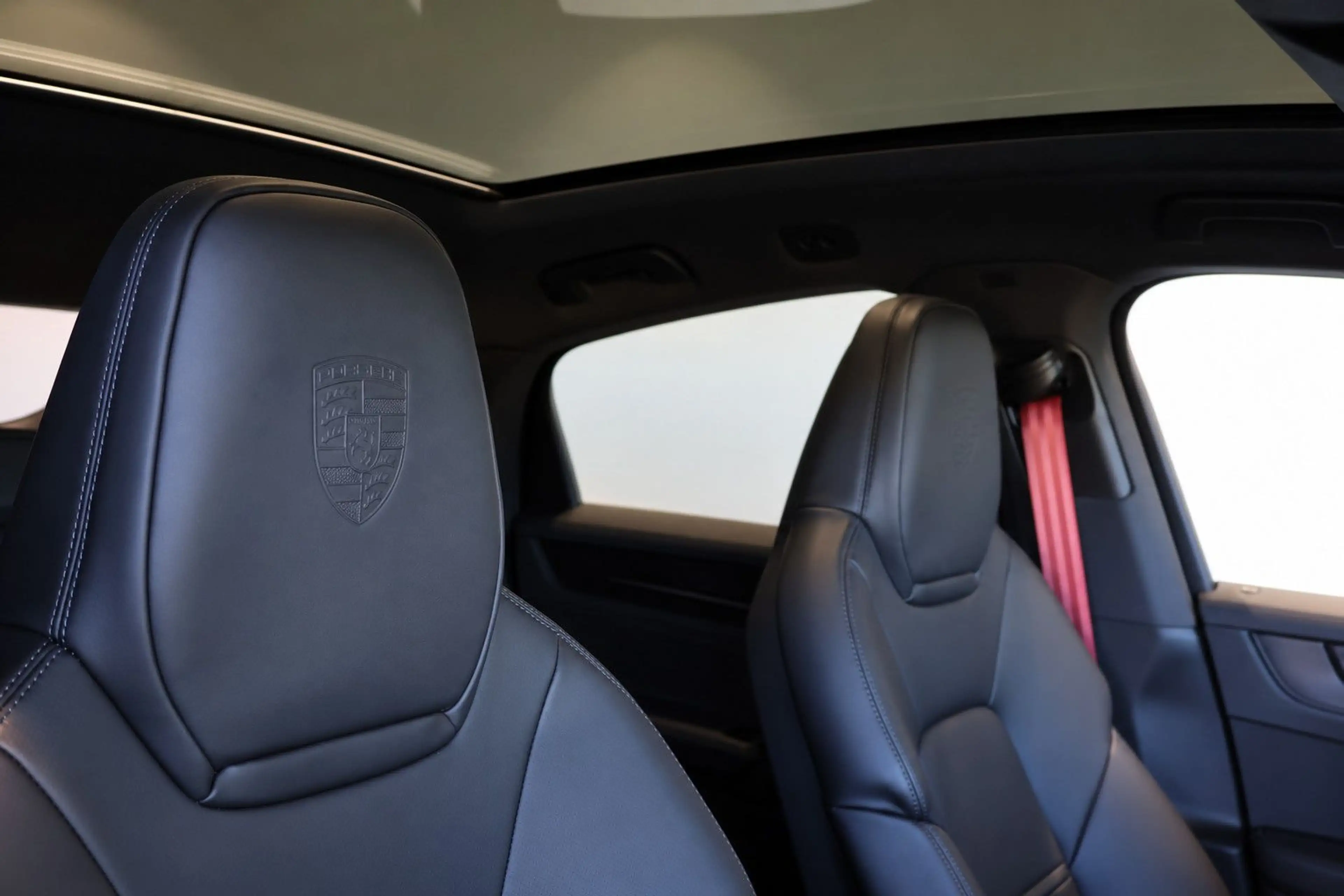 Porsche Cayenne Coupe E-Hybrid Black Ed*InnoDrive*NEU — photo 13