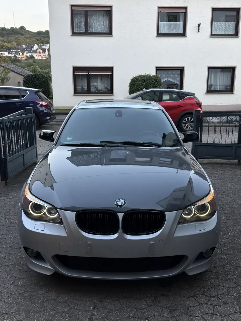 BMW 530 BMW E60 530d - 2