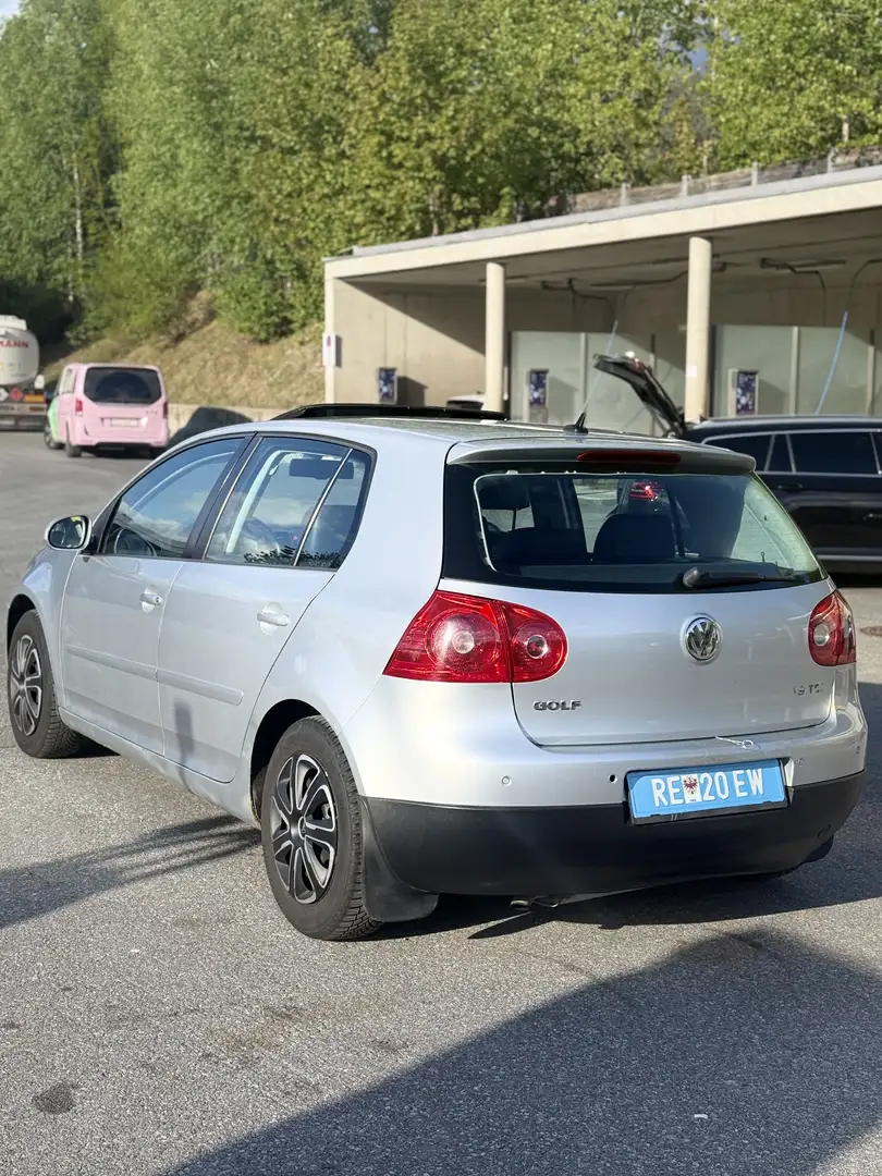 Volkswagen Golf Sportline 1,6 FSI Silber - 2