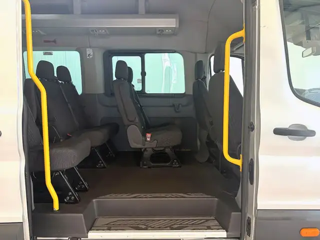 Ford Transit view 9