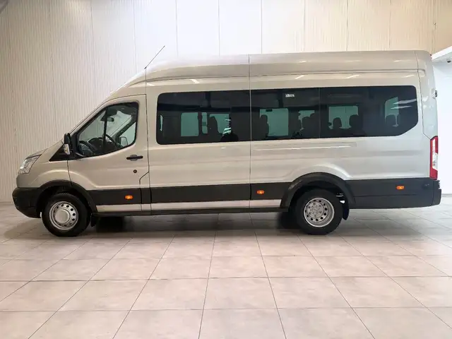 Ford Transit view 4