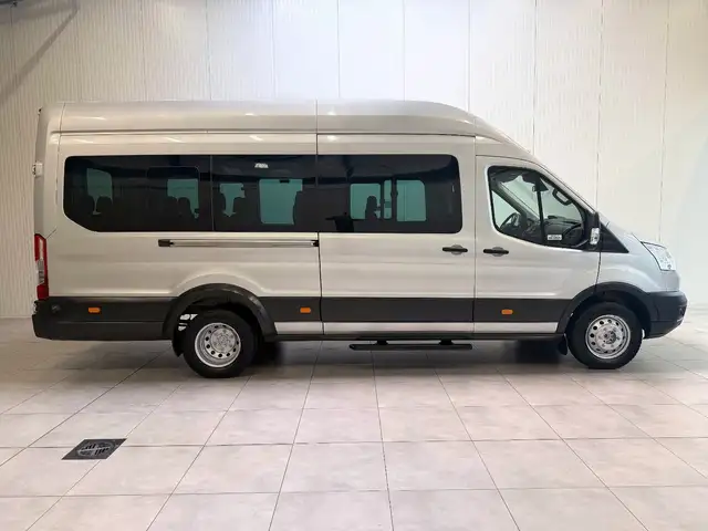 Ford Transit view 8