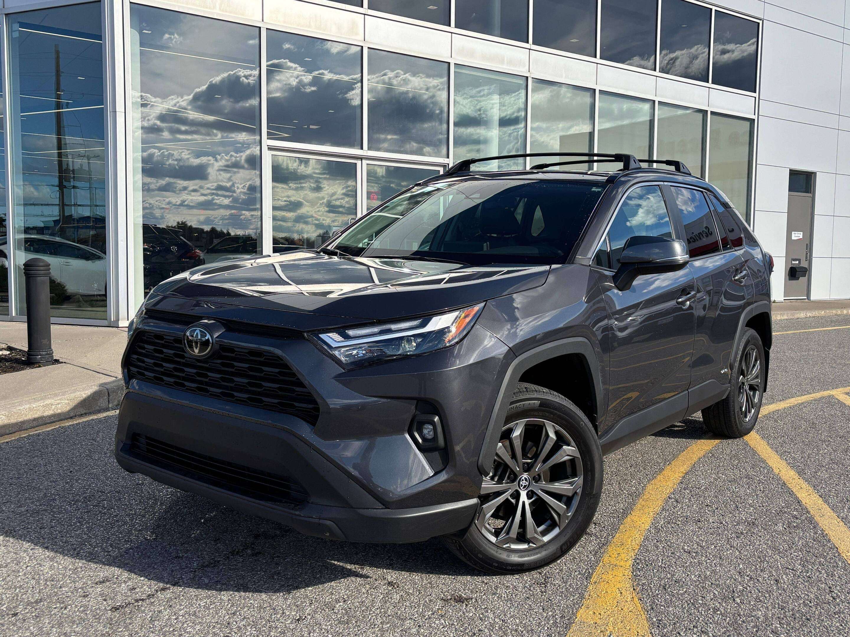 used 2025 Toyota RAV4 car