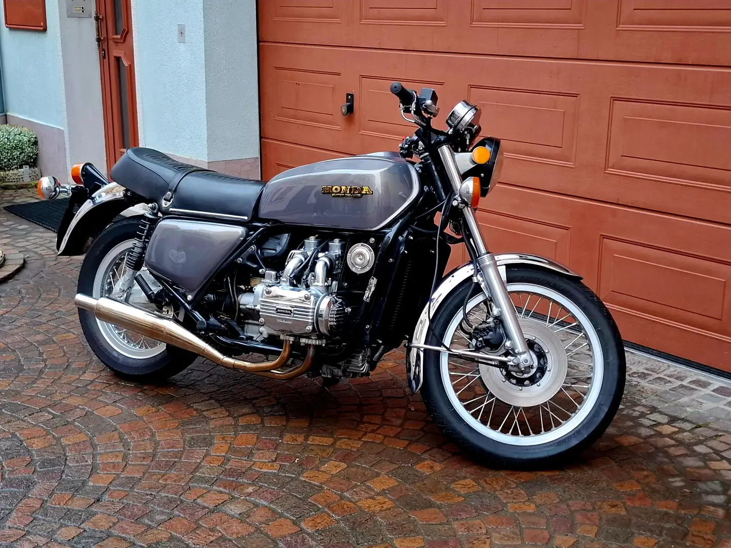 Honda GL 1000 Gris - 2