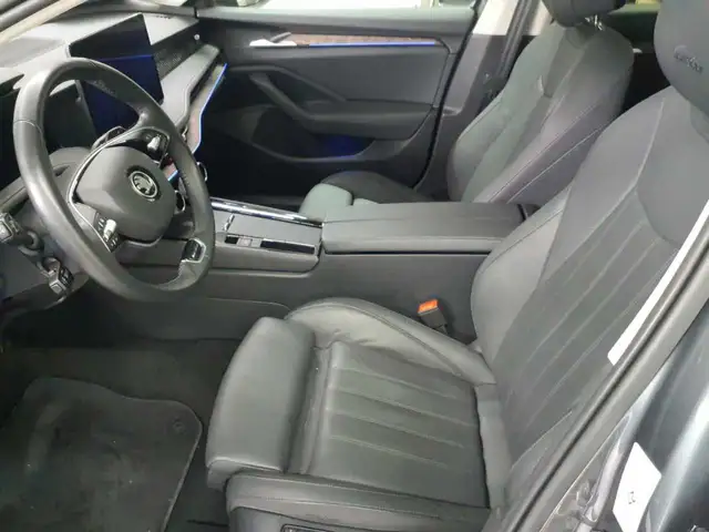 Skoda Superb view 7
