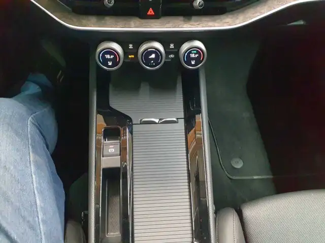 Skoda Superb view 10