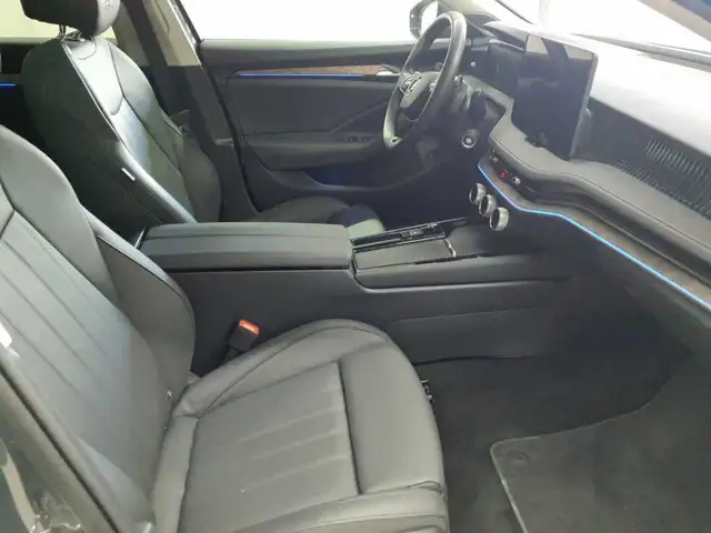 Skoda Superb view 8