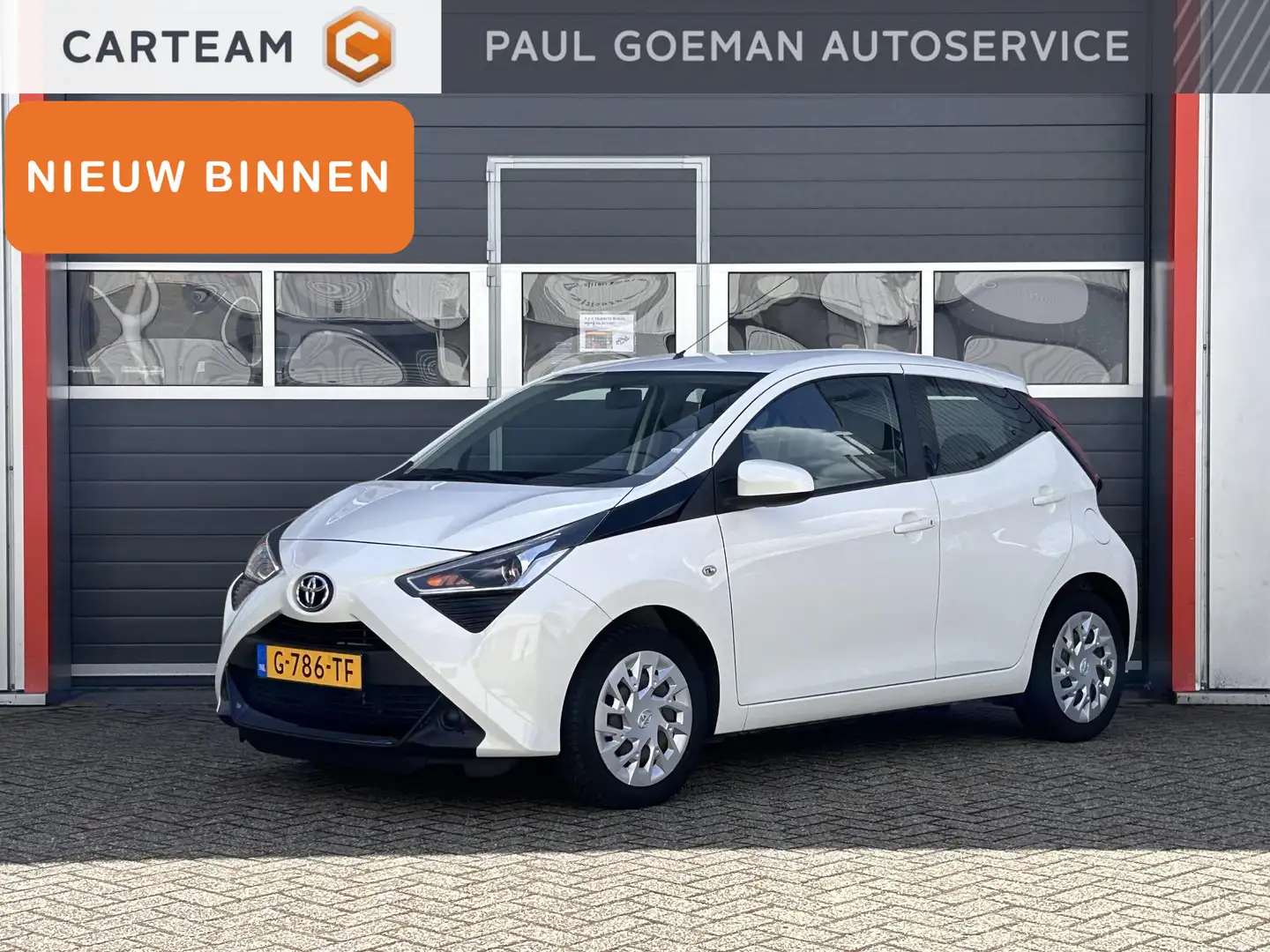 Toyota Aygo 1.0 VVT-i x-play limited | Camera | Airco | Elek r White - 1