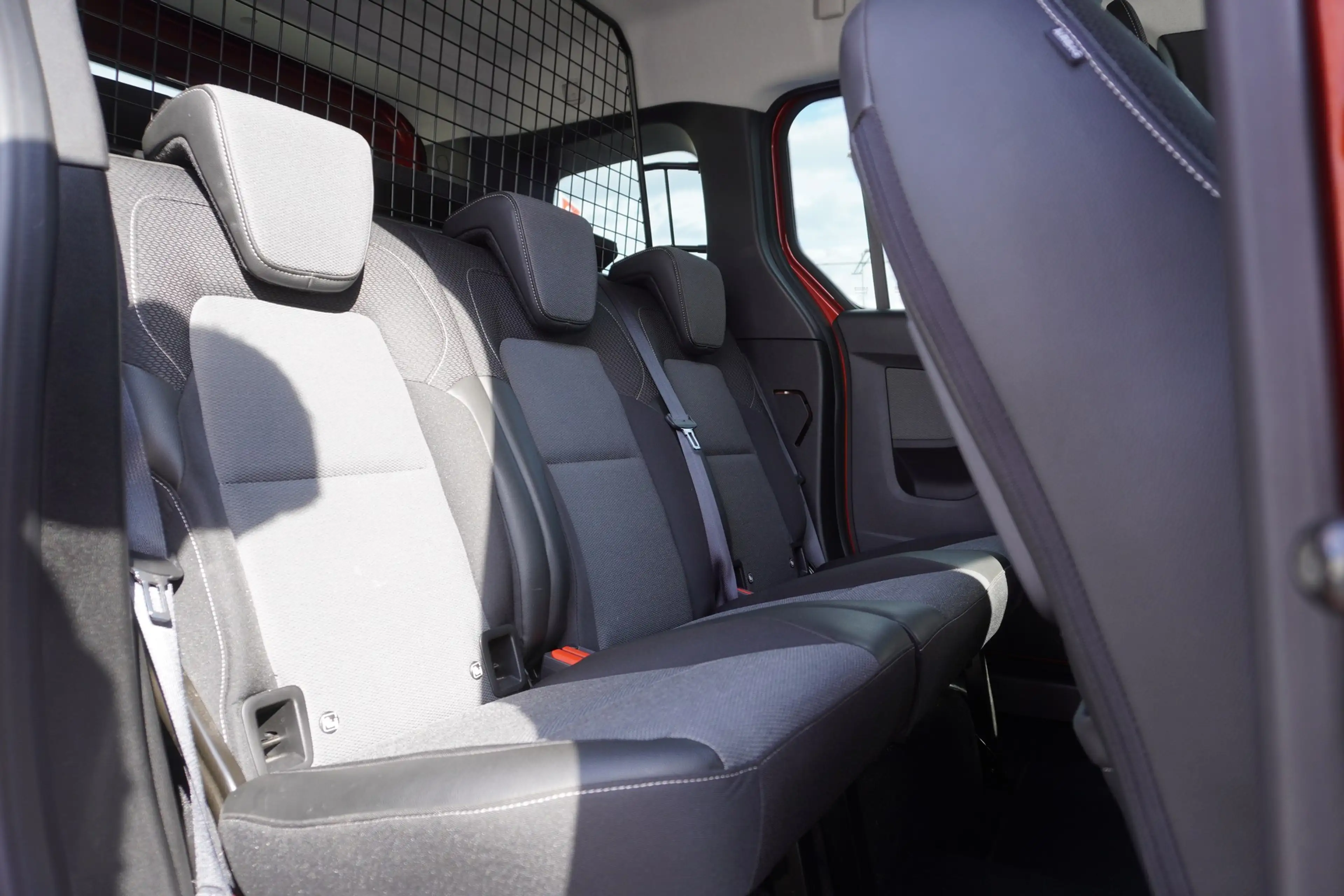Renault Kangoo 1.3 TCE Techno LED Navi AHK Kamera PDC — photo 12
