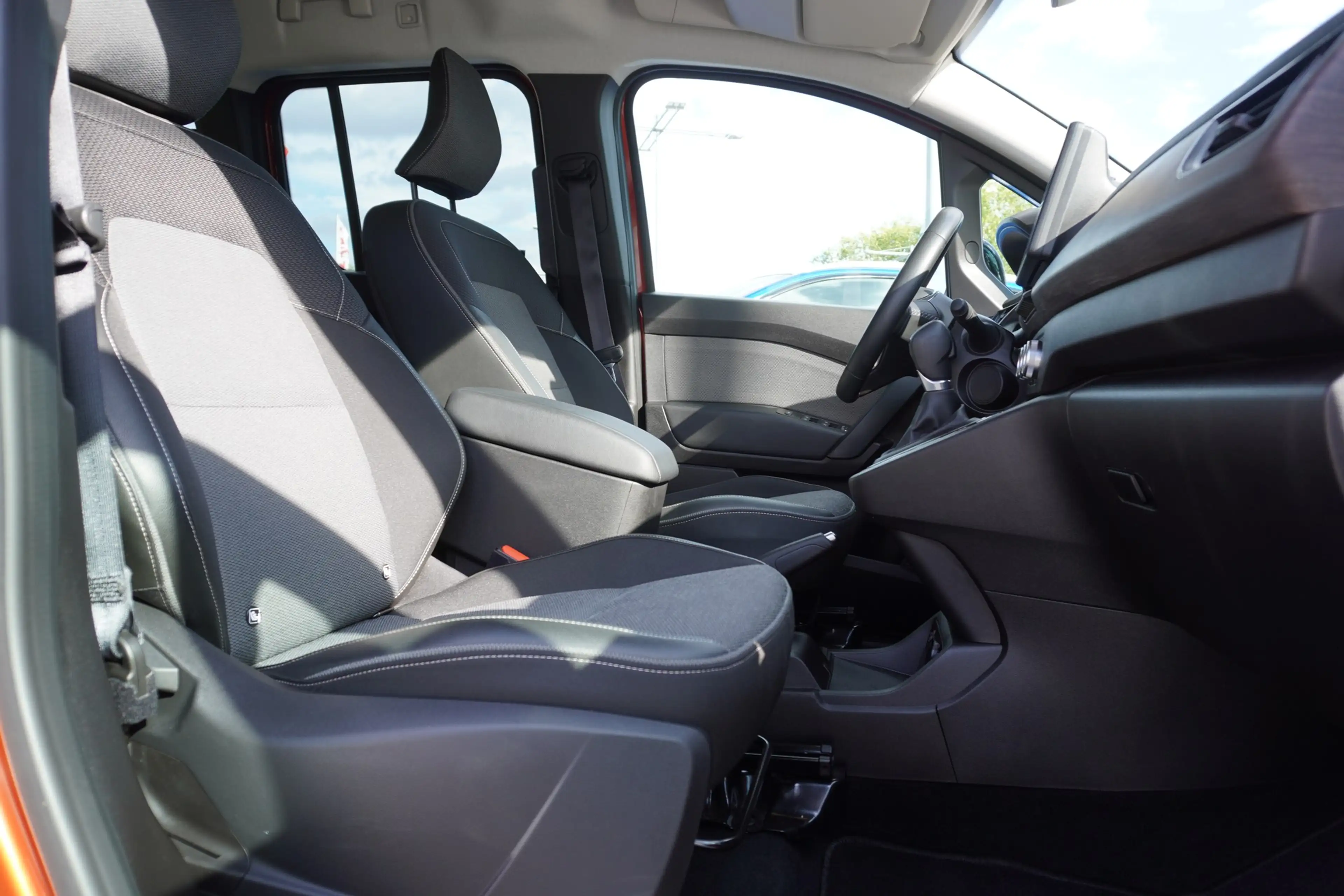 Renault Kangoo 1.3 TCE Techno LED Navi AHK Kamera PDC — photo 11