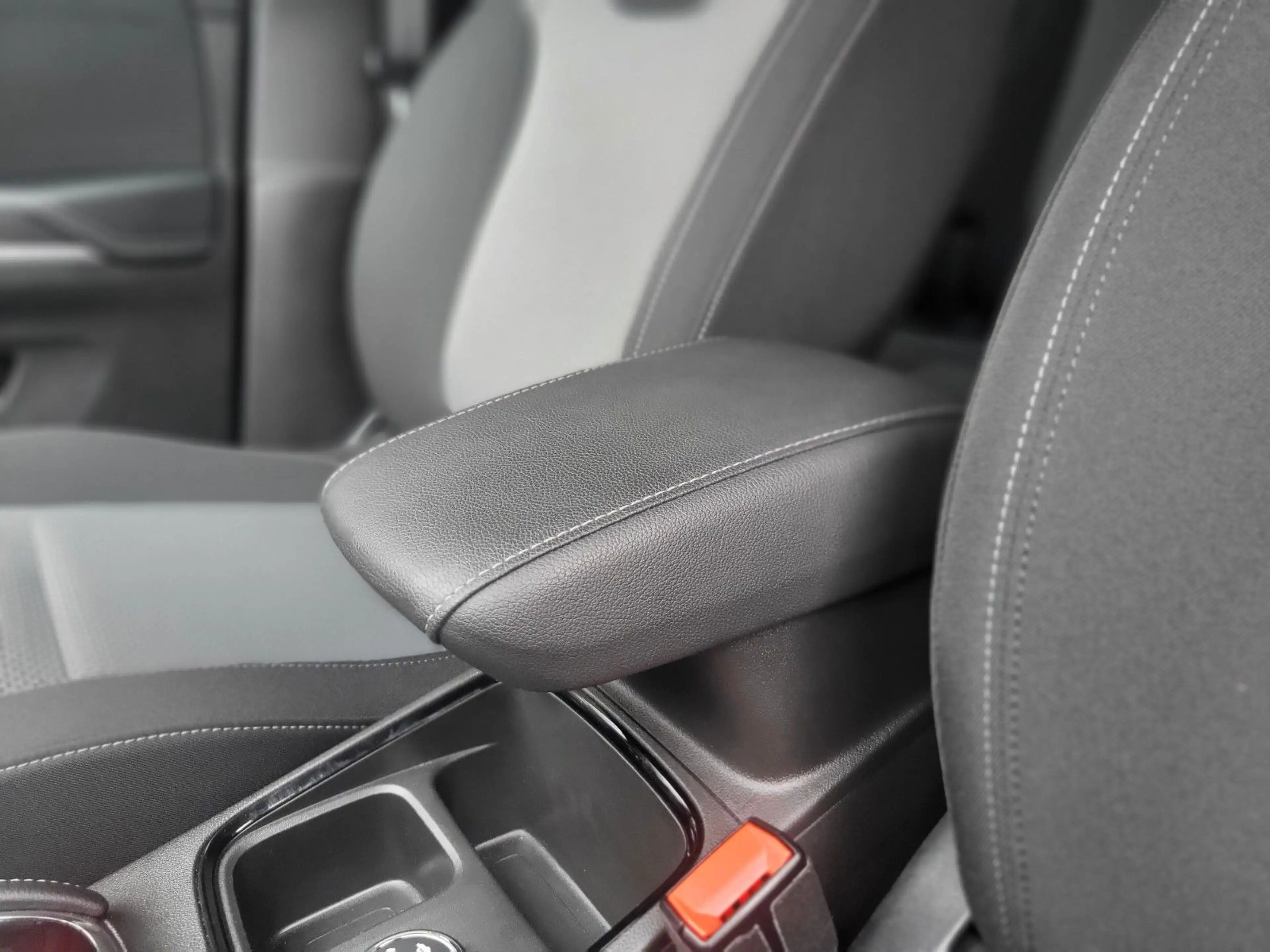 Opel Grandland X Edition "Design-Paket" aus 1.Hand — photo 15