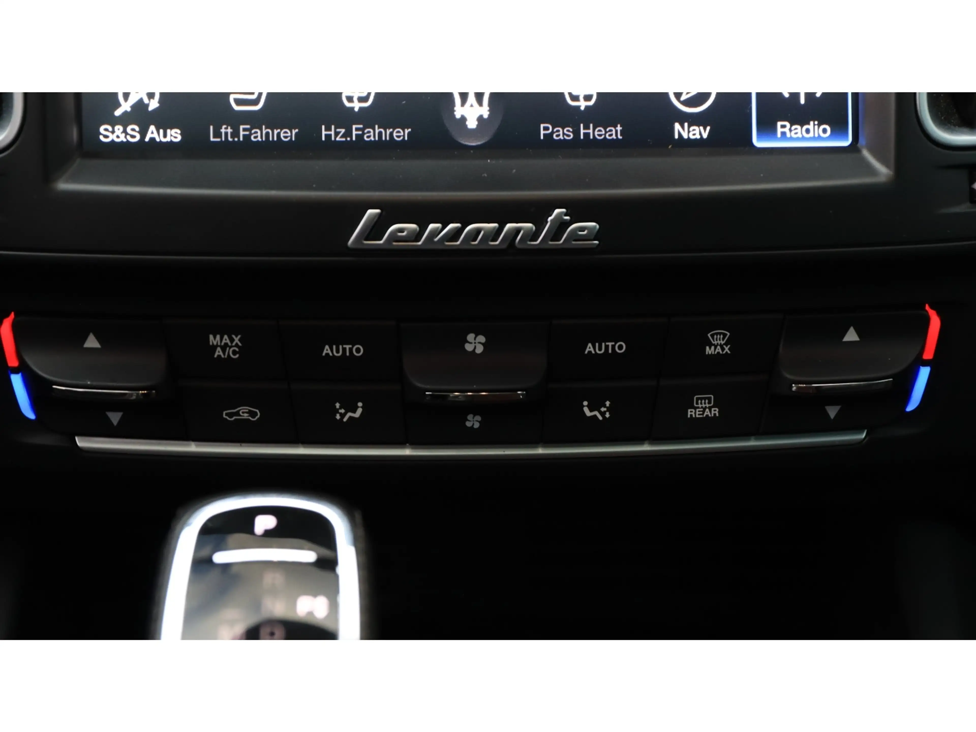 Maserati Levante Gran Sport Q4 — photo 15