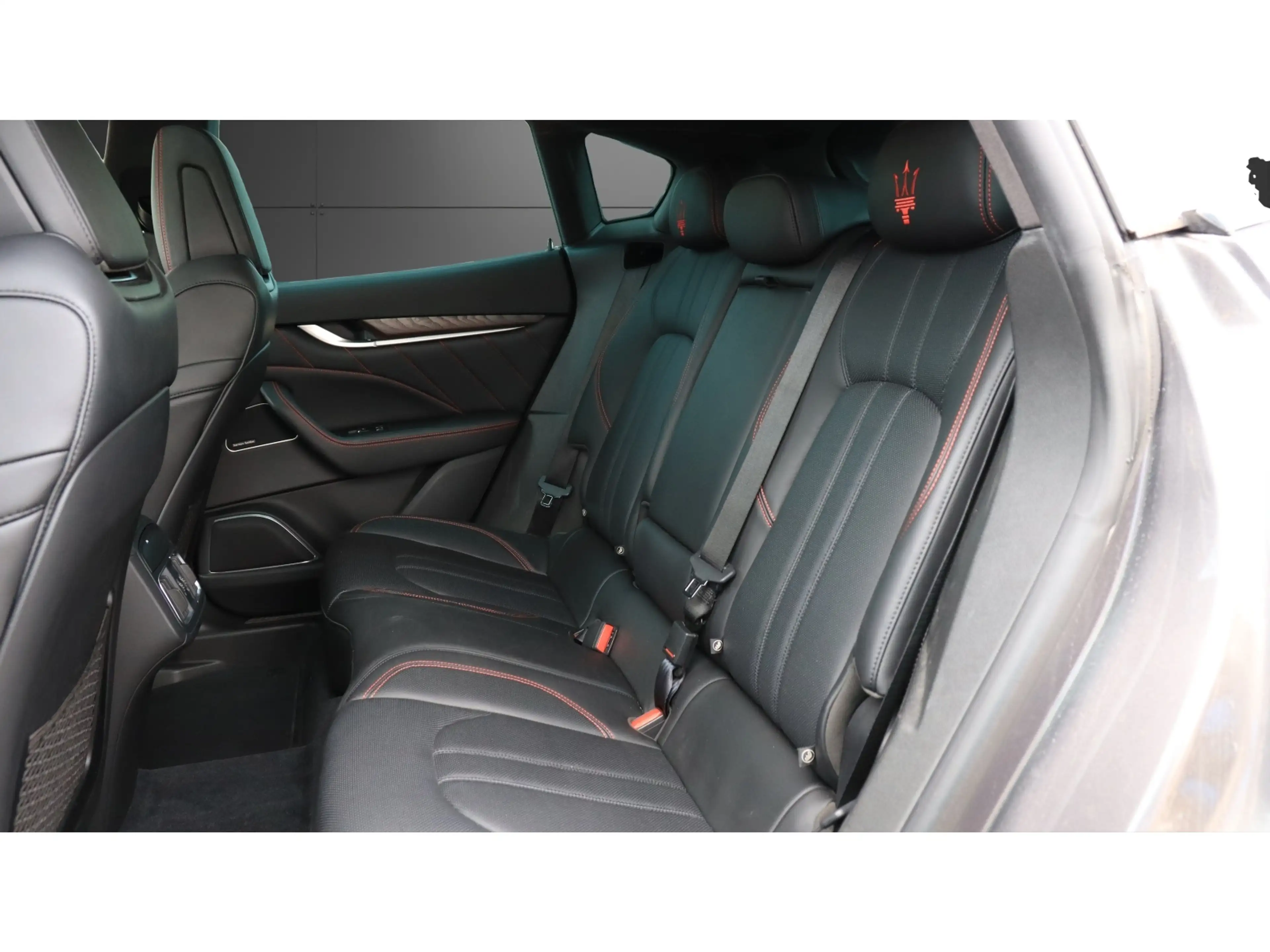 Maserati Levante Gran Sport Q4 — photo 9