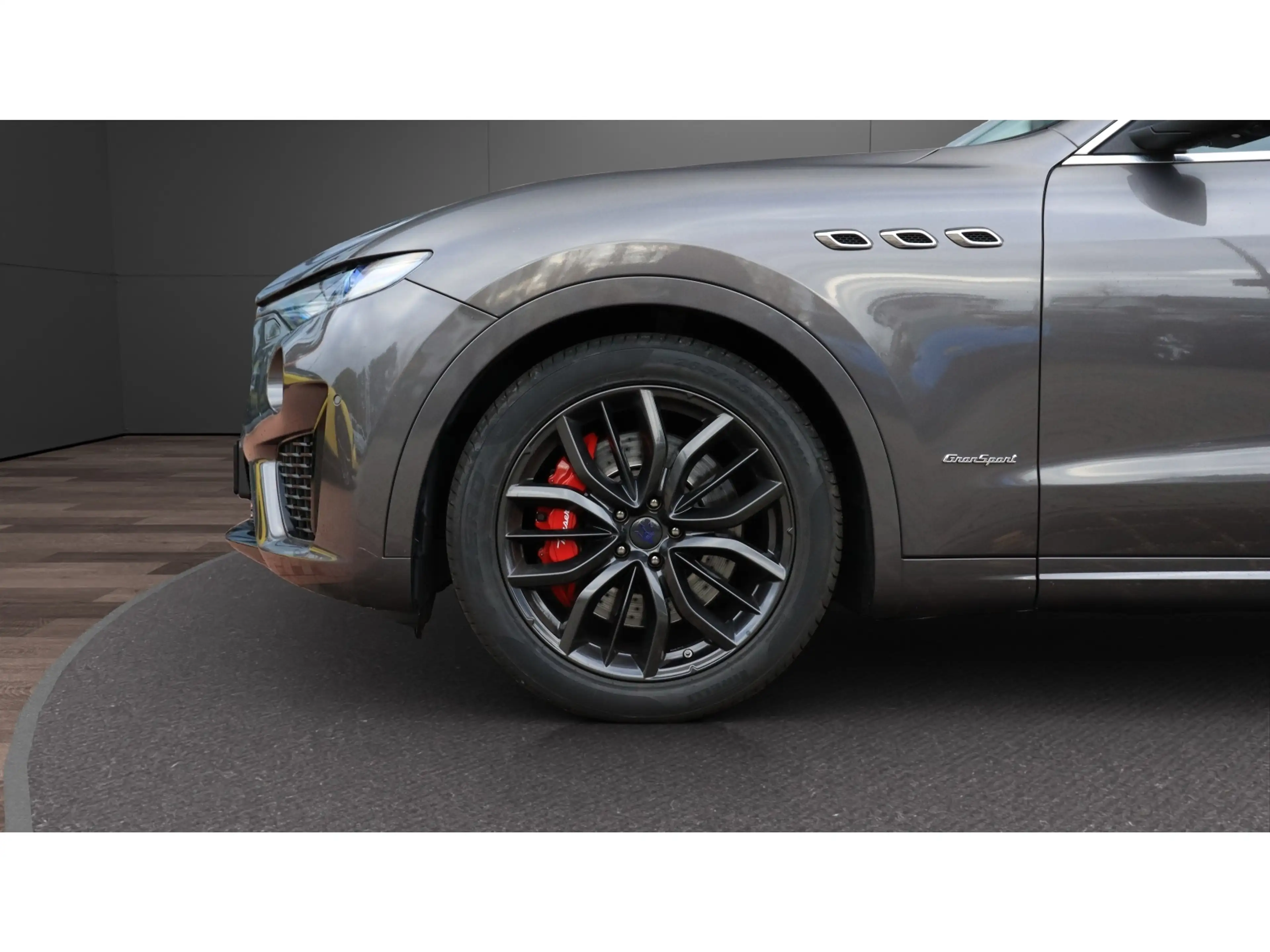 Maserati Levante Gran Sport Q4 — photo 11