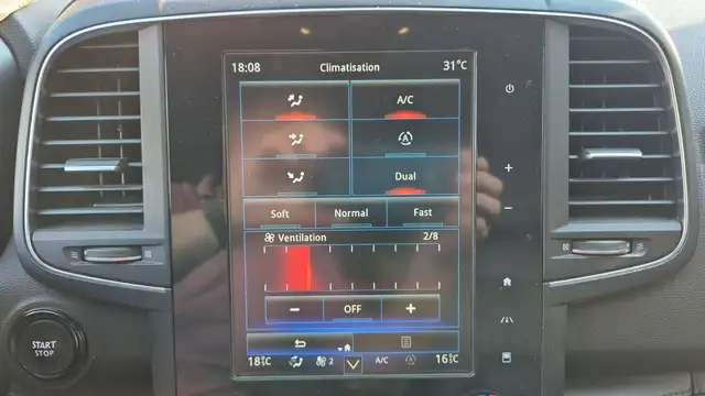 Renault Koleos view 13