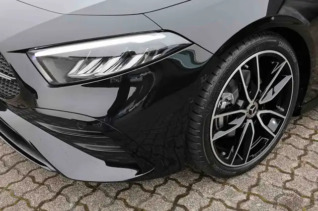 Mercedes-Benz A-Class view 3