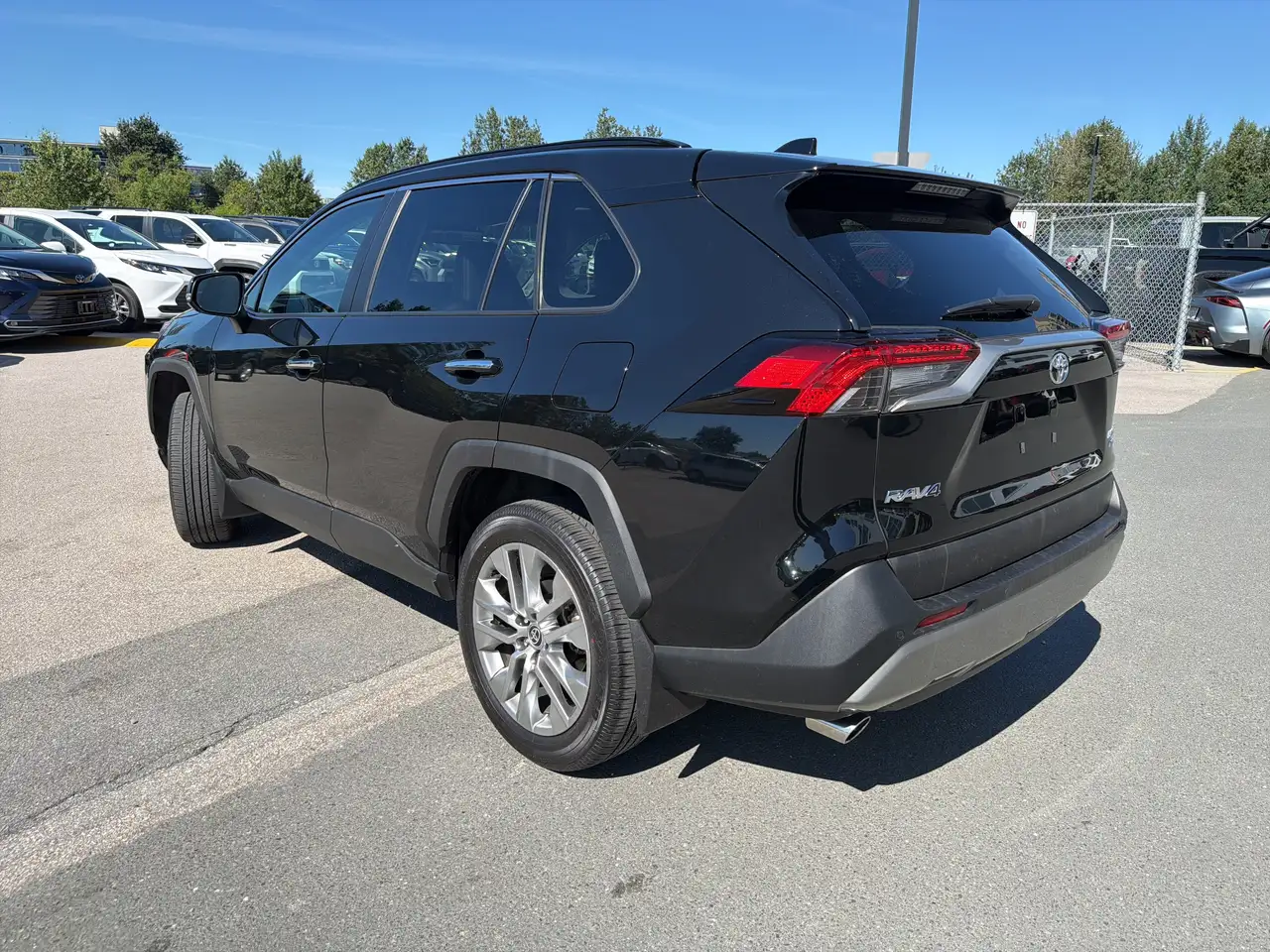 Toyota RAV 4 photo Toyota RAV 4