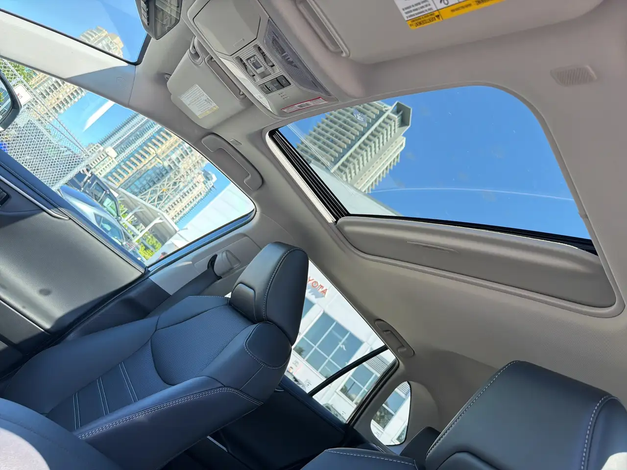 Toyota RAV 4 photo Toyota RAV 4