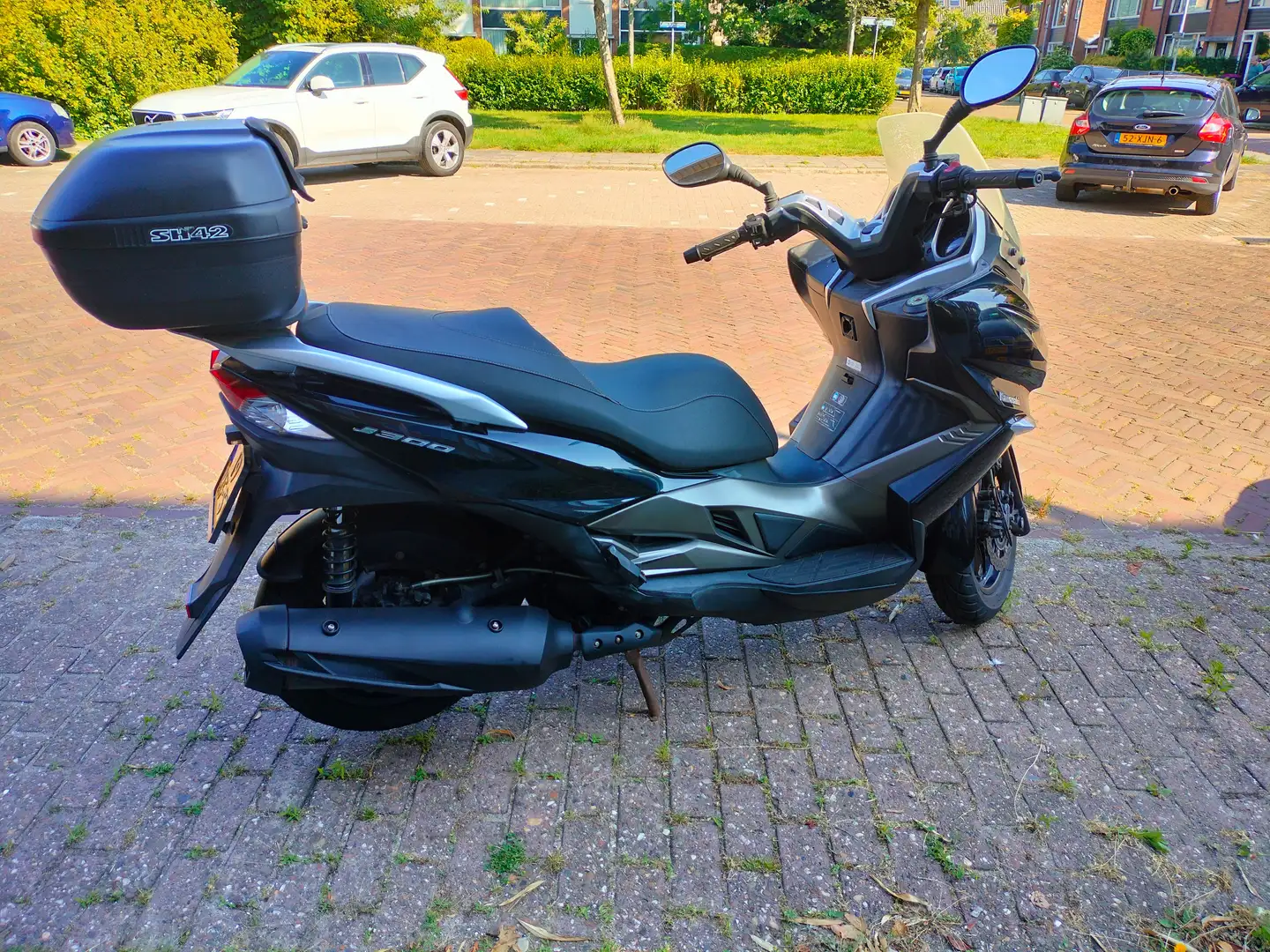 Kawasaki J300 Noir - 1