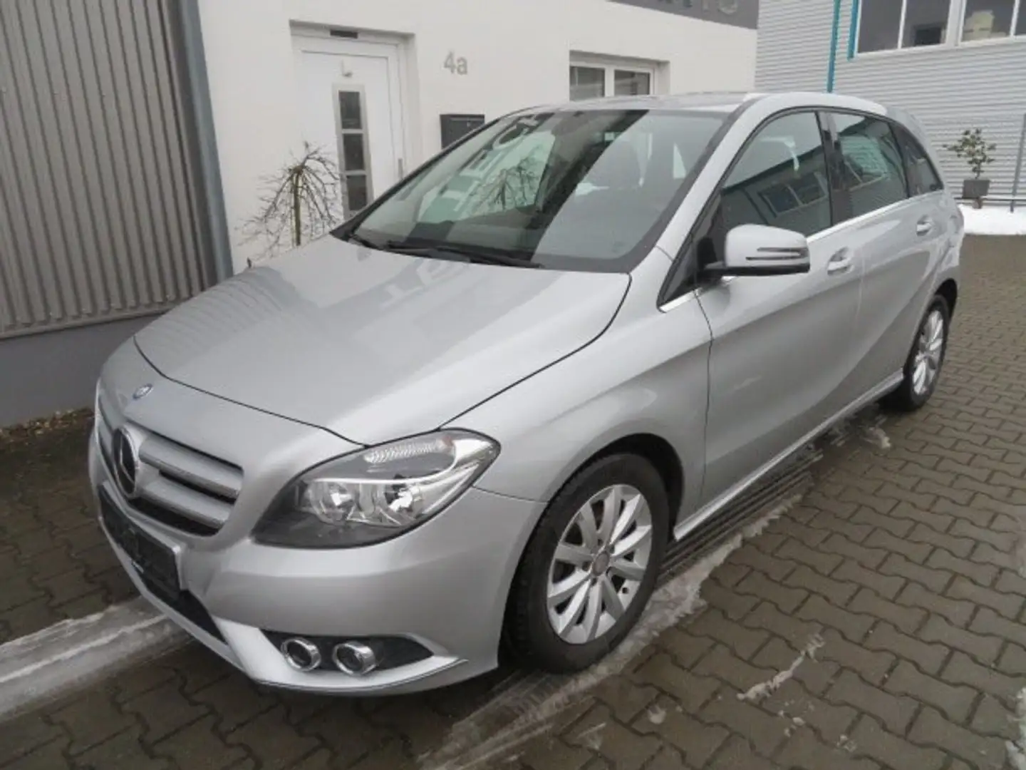 Mercedes-Benz B 180 B 180 2.Hand, TÜV neu Argent - 2