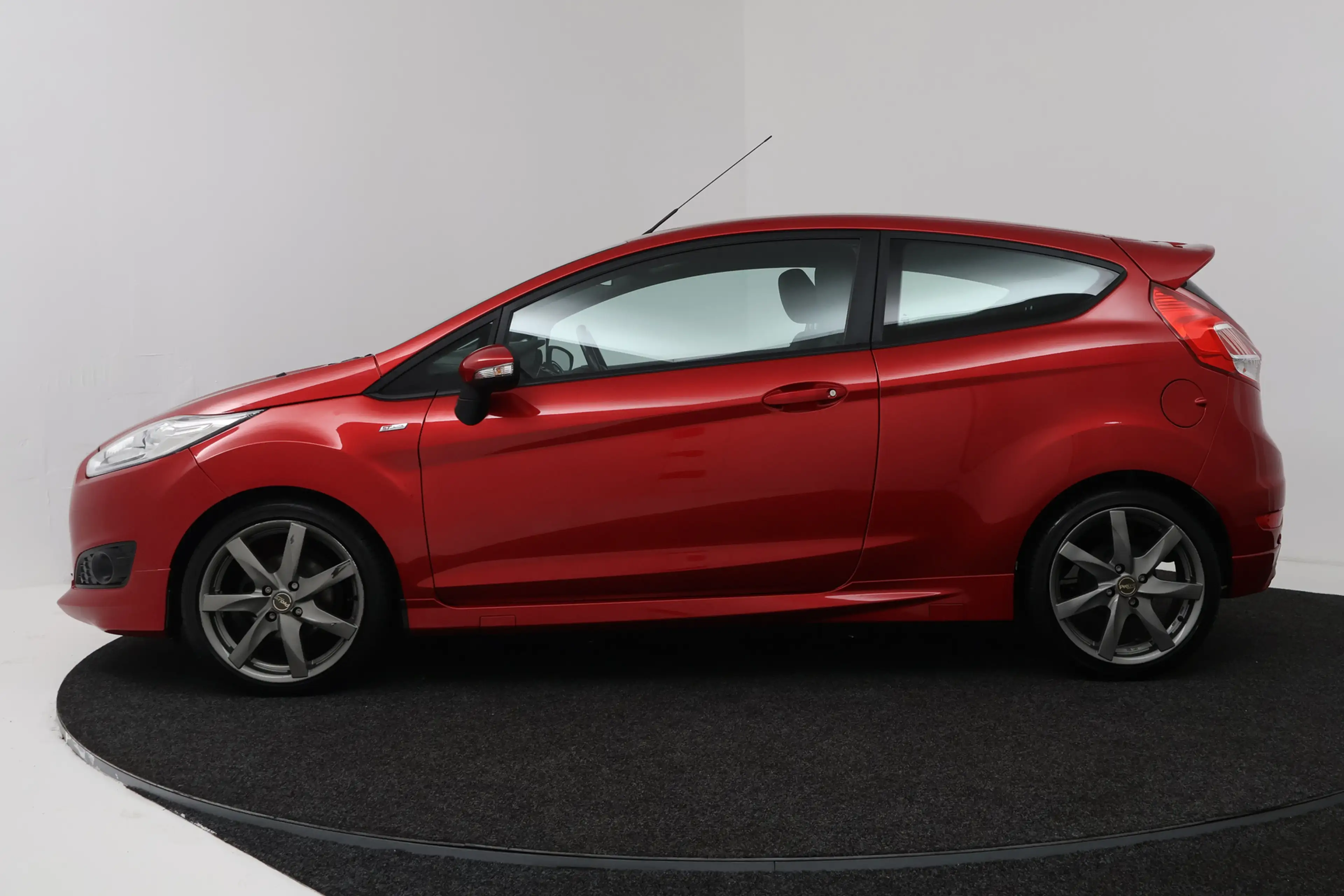Ford Fiesta 1.0 EcoBoost ST Line (CARPLAY NAVIGATIE, ACHTERUIT — photo 2