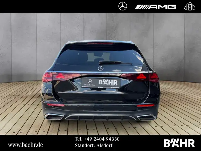 Mercedes-Benz E-Class view 8