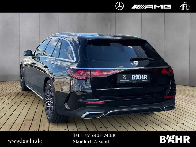 Mercedes-Benz E-Class view 3