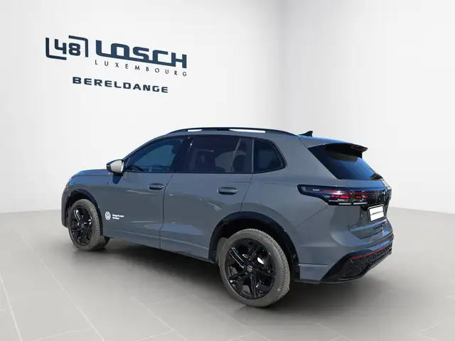 Volkswagen Tiguan view 5