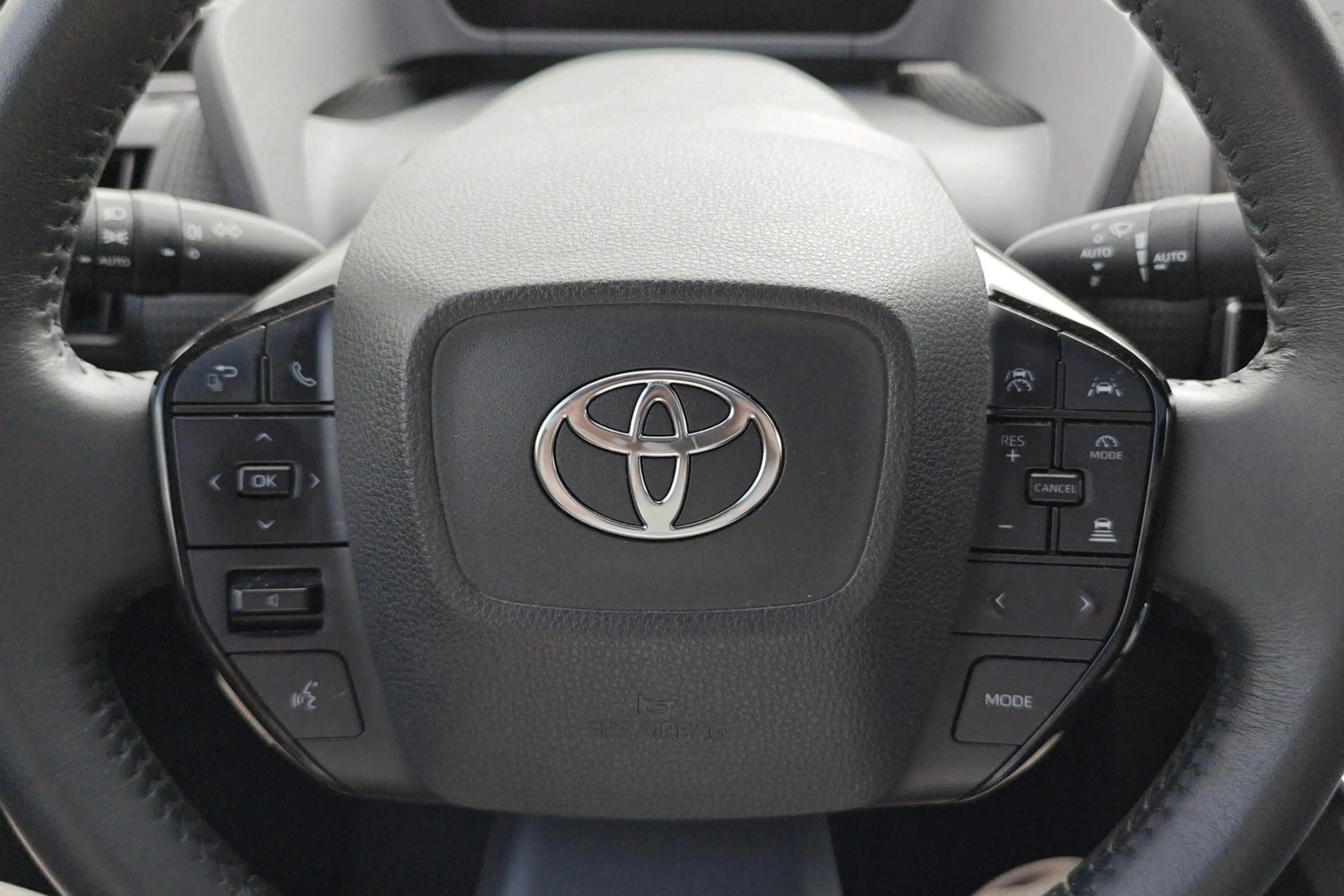 Toyota bZ4X 73.1 kWh AWD Style - DEMO — photo 3