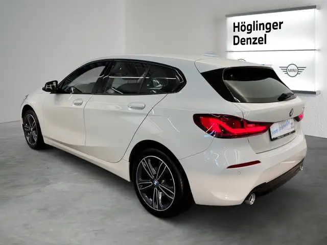 BMW 1 Series view 10