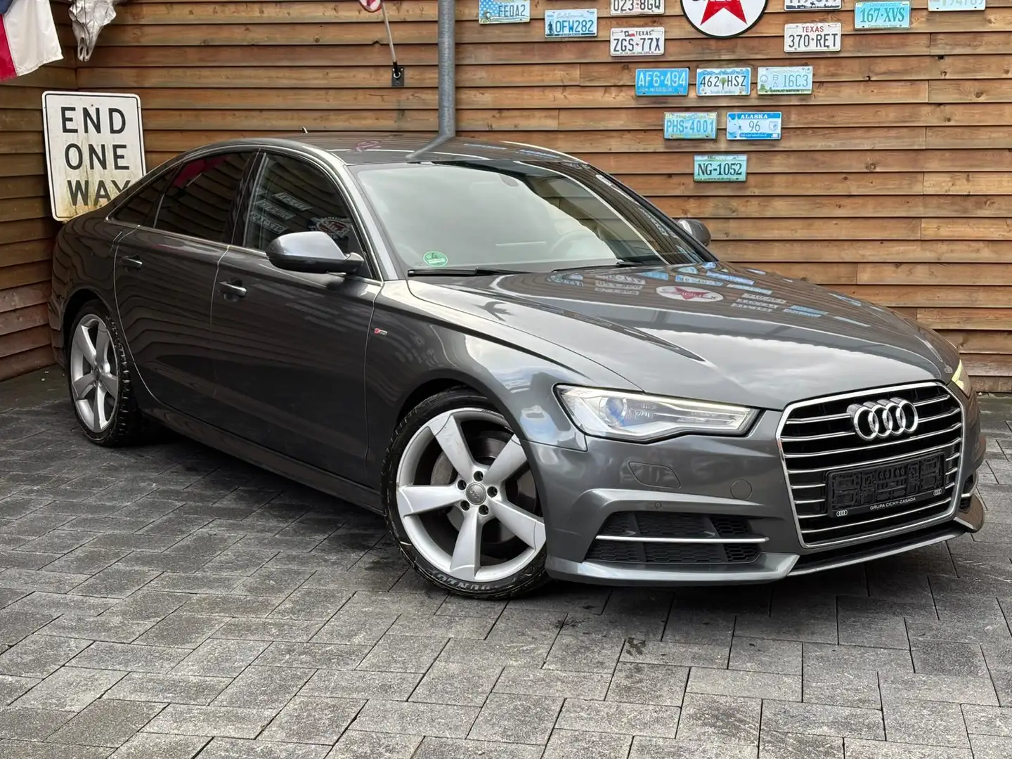 Audi A6 3.0 TDI S-line Kamera Navi LED Alcantara Grau - 2