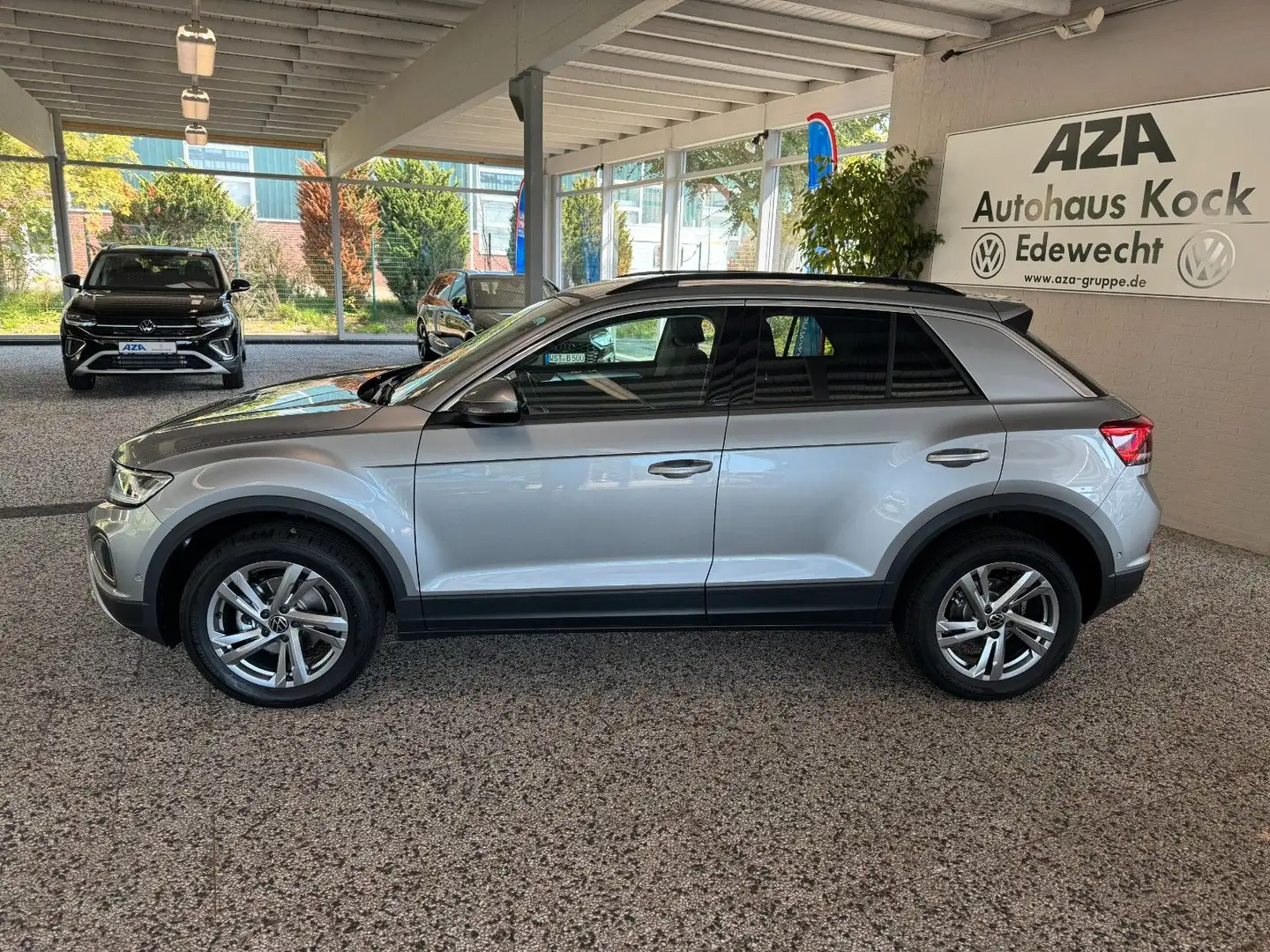 Volkswagen T-Roc 1.5 TSI DSG Life *AHK*KAMERA*ACC* Silber - 2