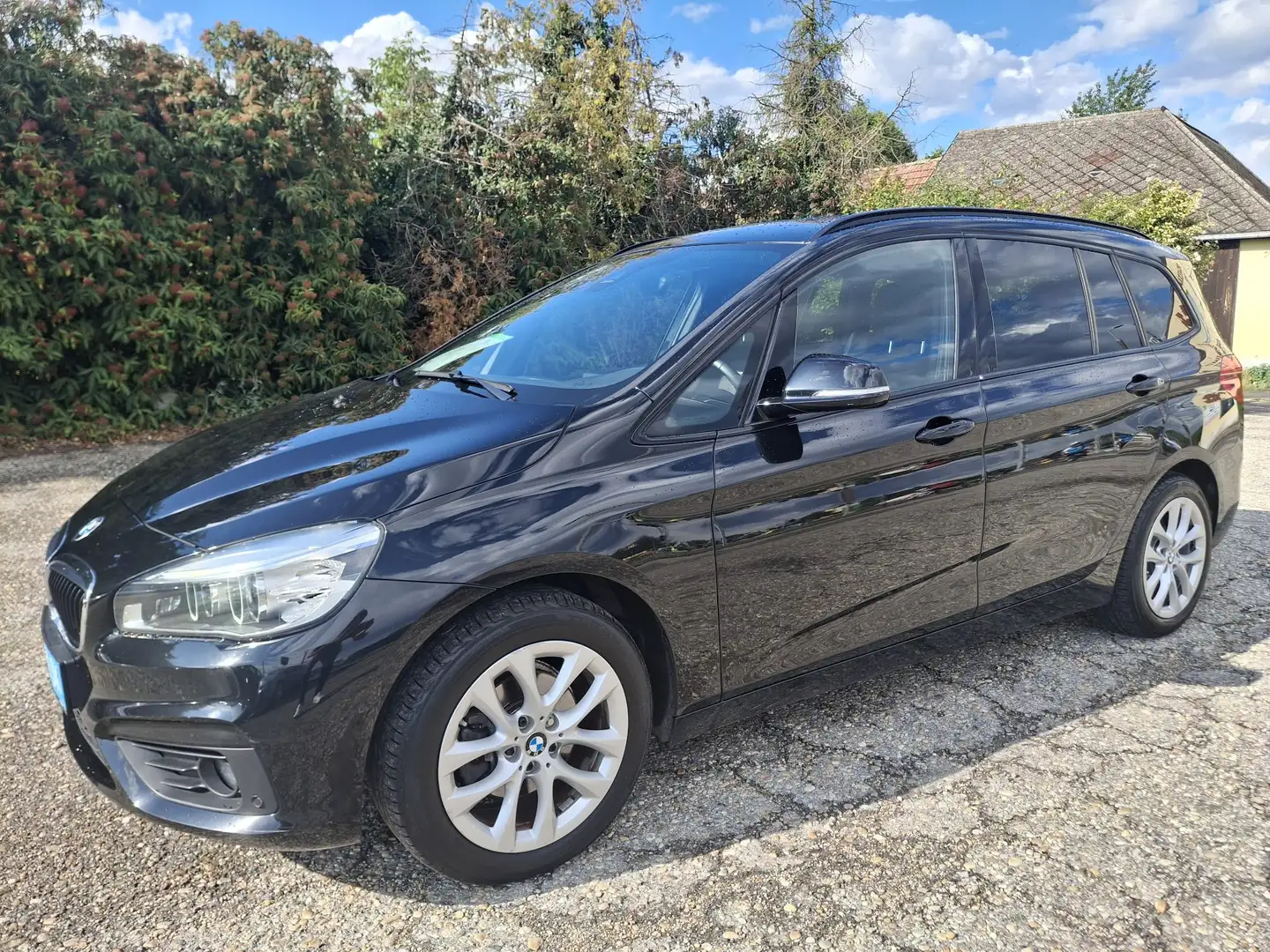 BMW 216 d GRAND T.-Advantage AUTOMATIK+Navi+FrontWarner,.. Schwarz - 1