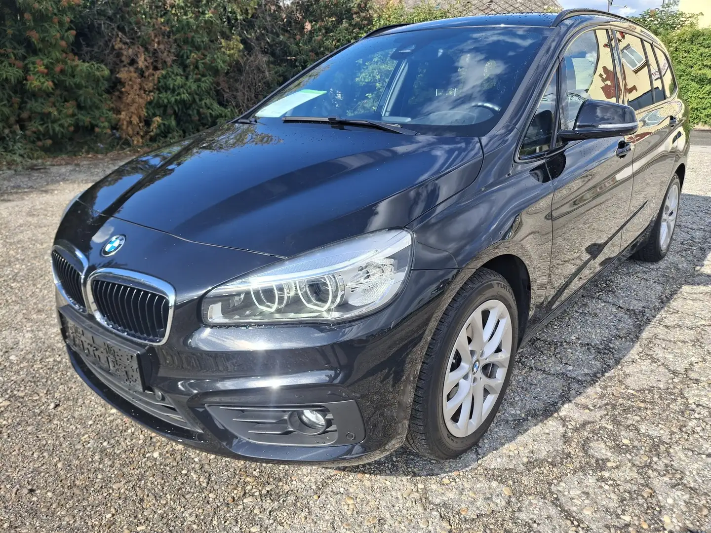 BMW 216 d GRAND T.-Advantage AUTOMATIK+Navi+FrontWarner,.. Schwarz - 2