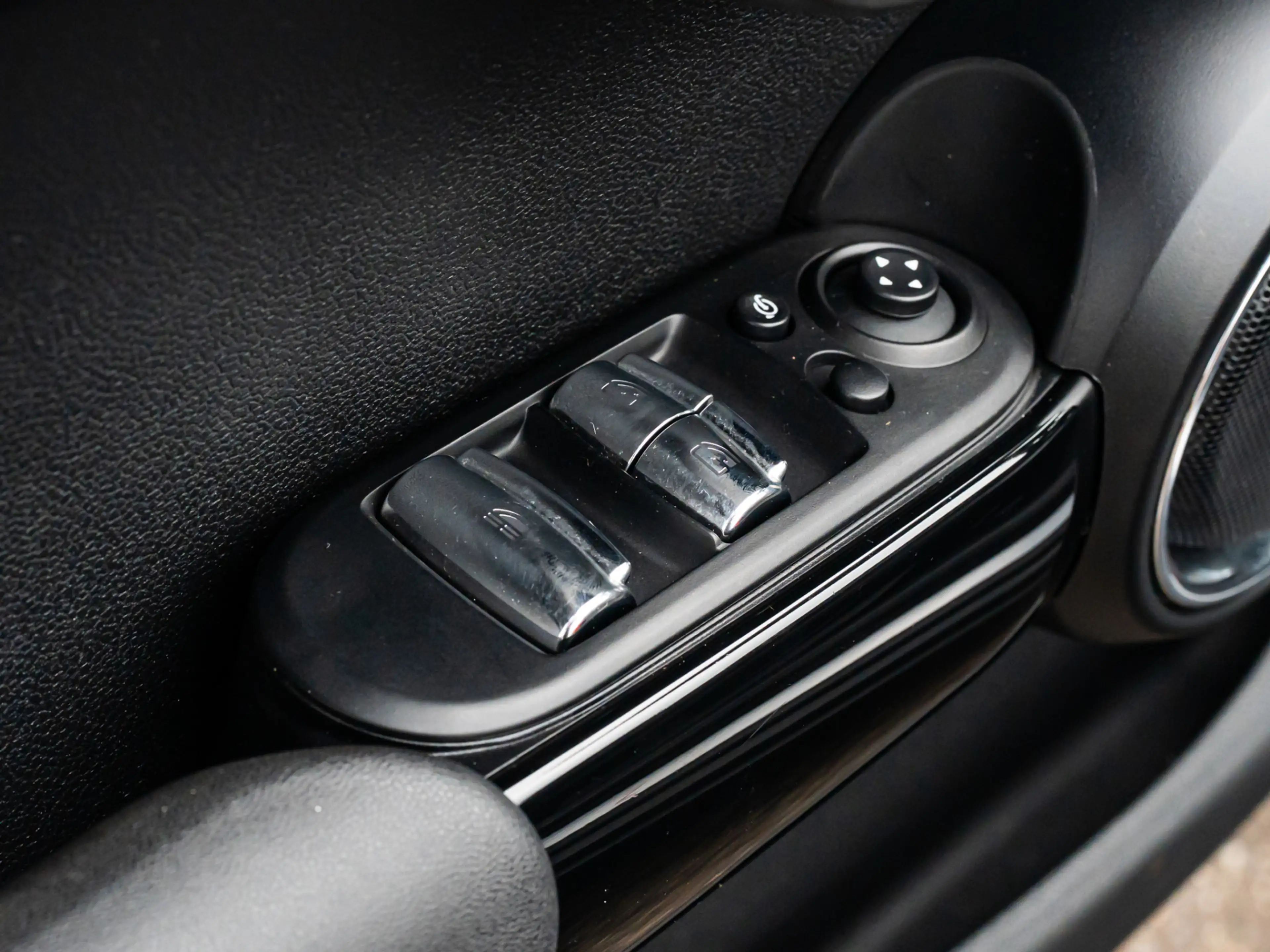 MINI Cooper S Cabrio 2.0 Chili Serious Business ORG NL HARMAN KARDON CA — photo 12
