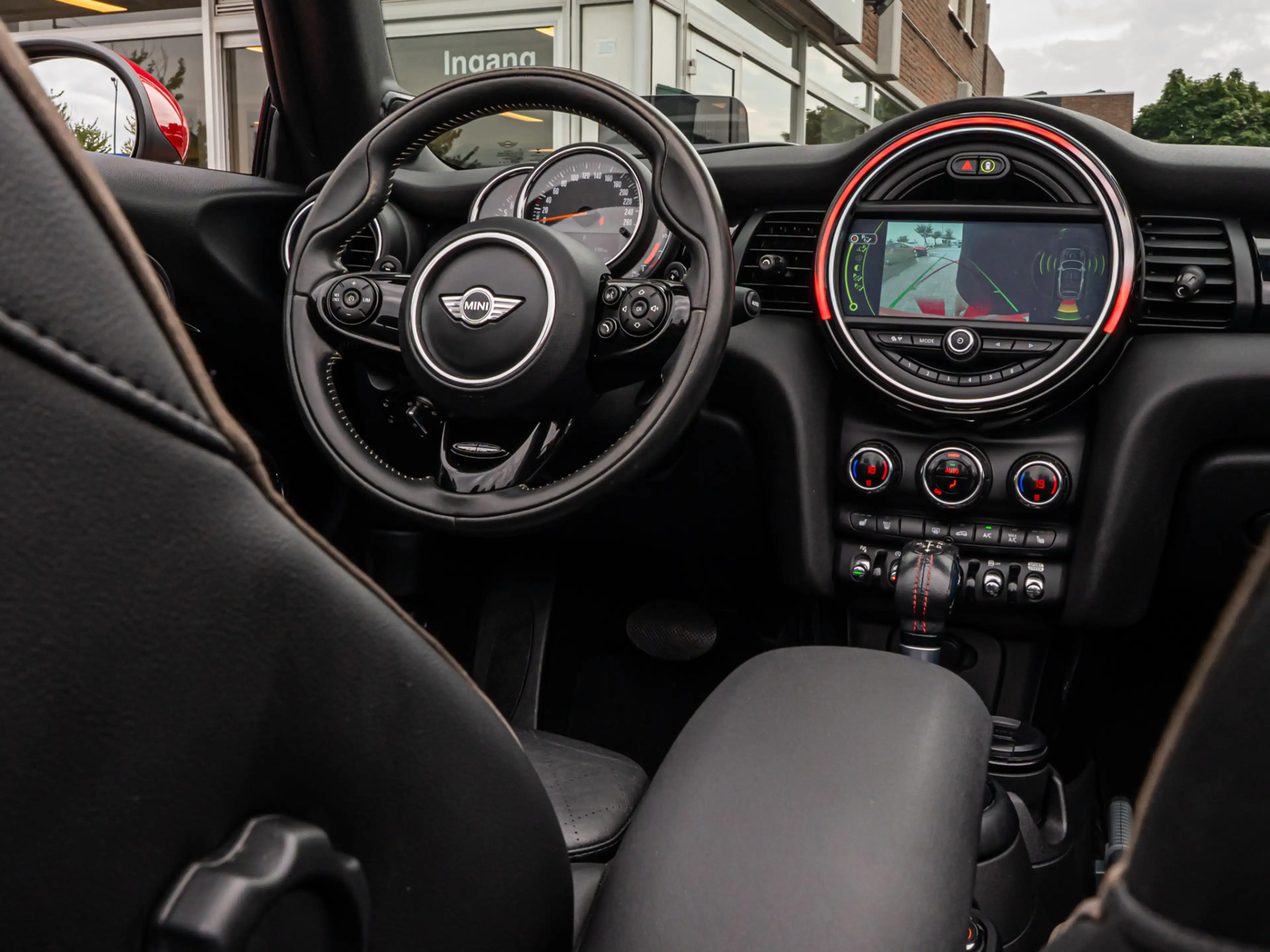 MINI Cooper S Cabrio 2.0 Chili Serious Business ORG NL HARMAN KARDON CA — photo 23