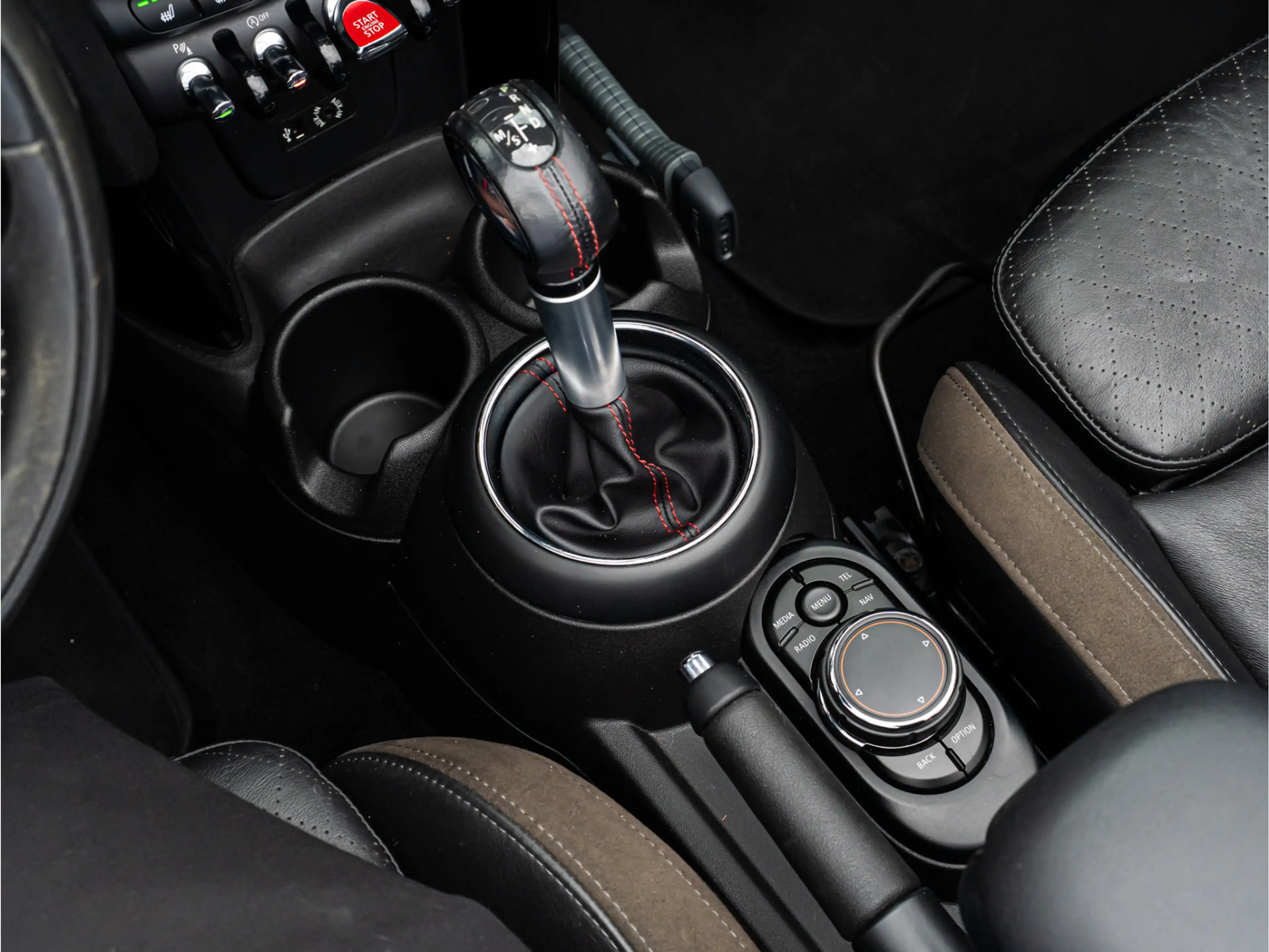 MINI Cooper S Cabrio 2.0 Chili Serious Business ORG NL HARMAN KARDON CA — photo 25