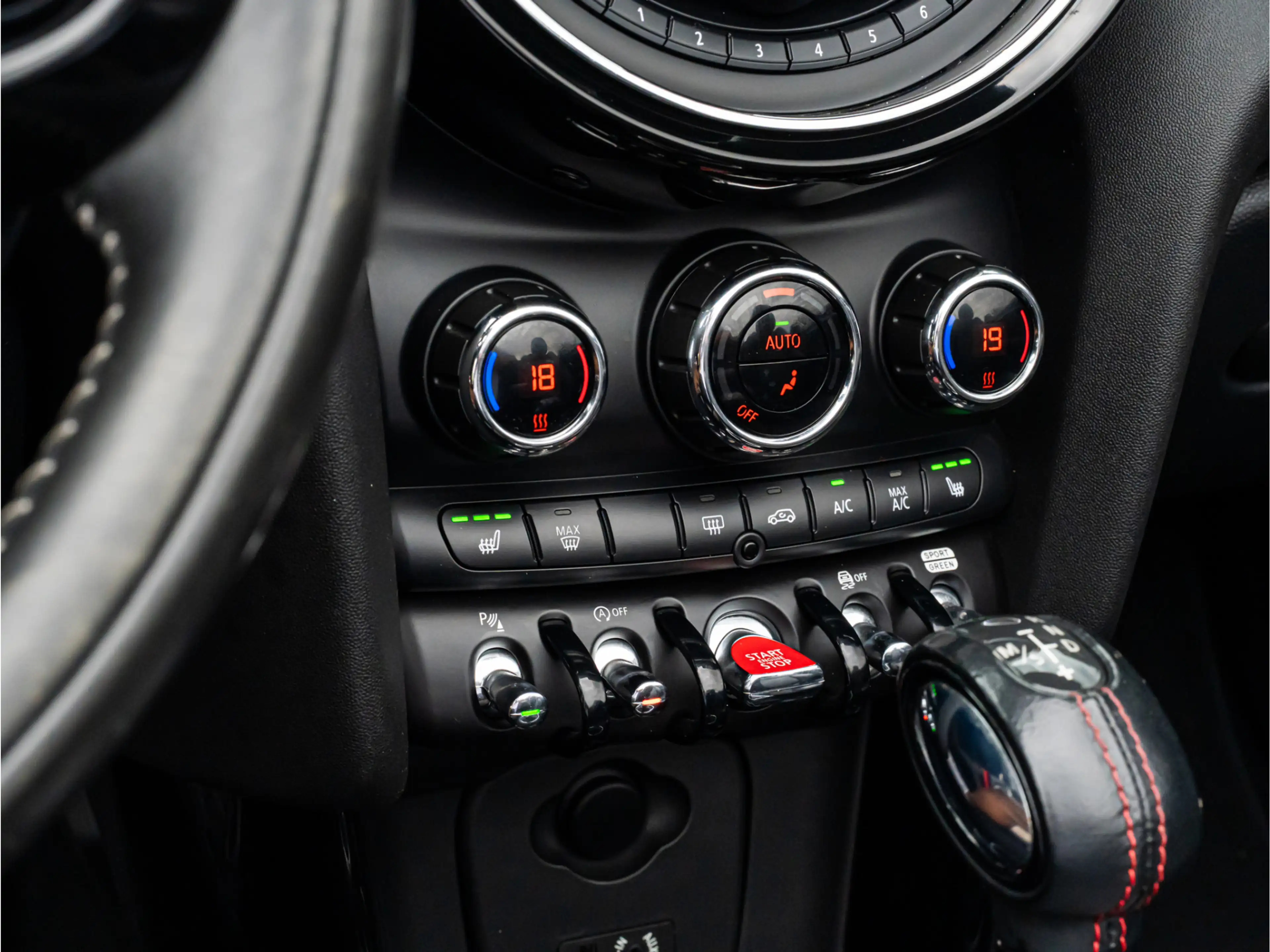 MINI Cooper S Cabrio 2.0 Chili Serious Business ORG NL HARMAN KARDON CA — photo 8