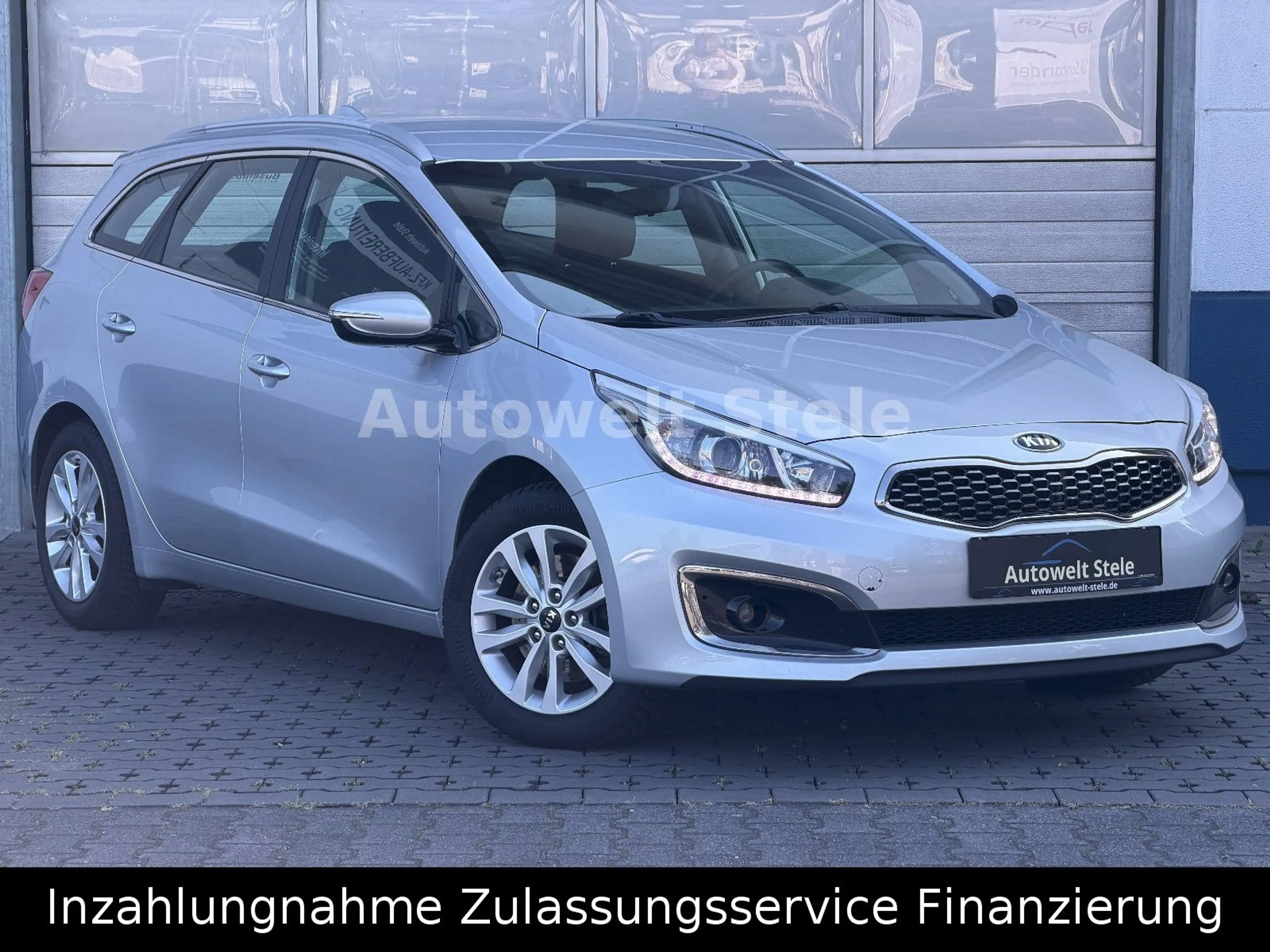 Kia Ceed SW / cee'd SW Navi SHZ PDC Kamera — photo 2
