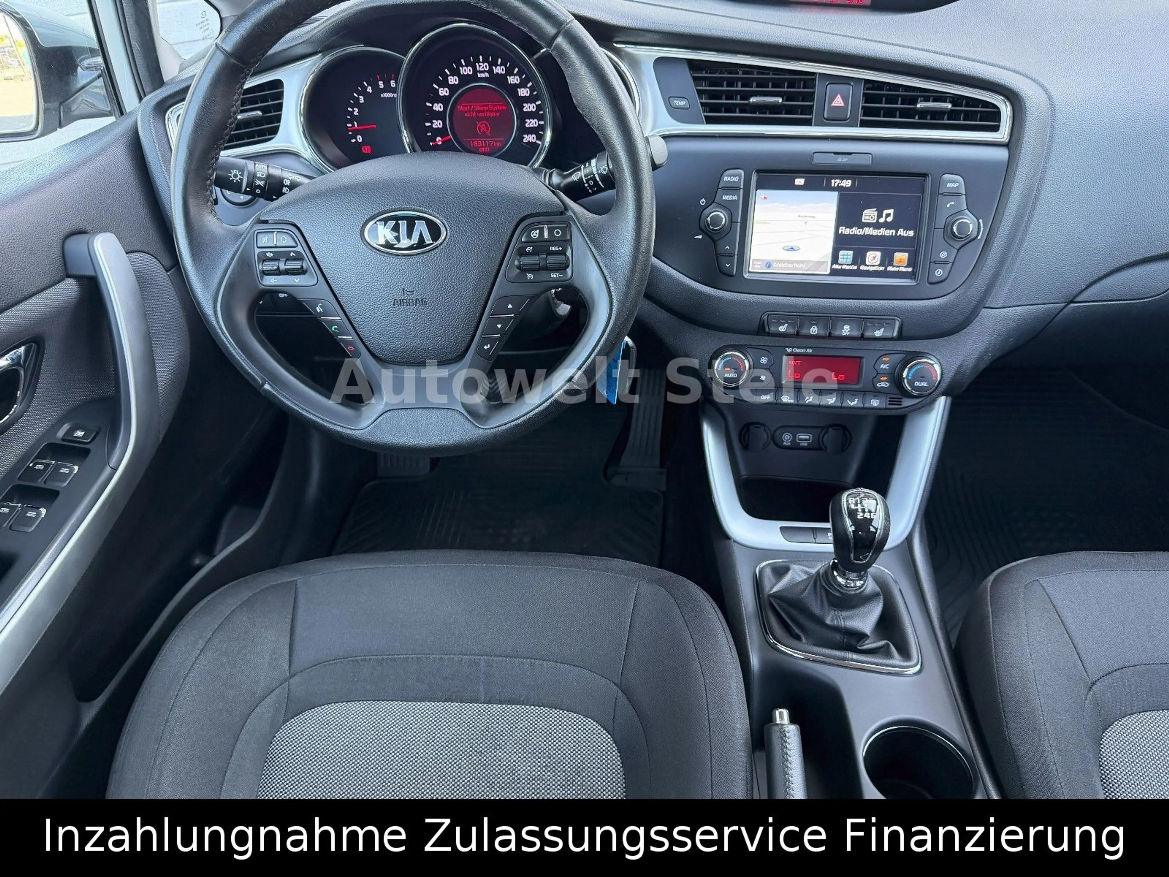 Kia Ceed SW / cee'd SW Navi SHZ PDC Kamera — photo 12