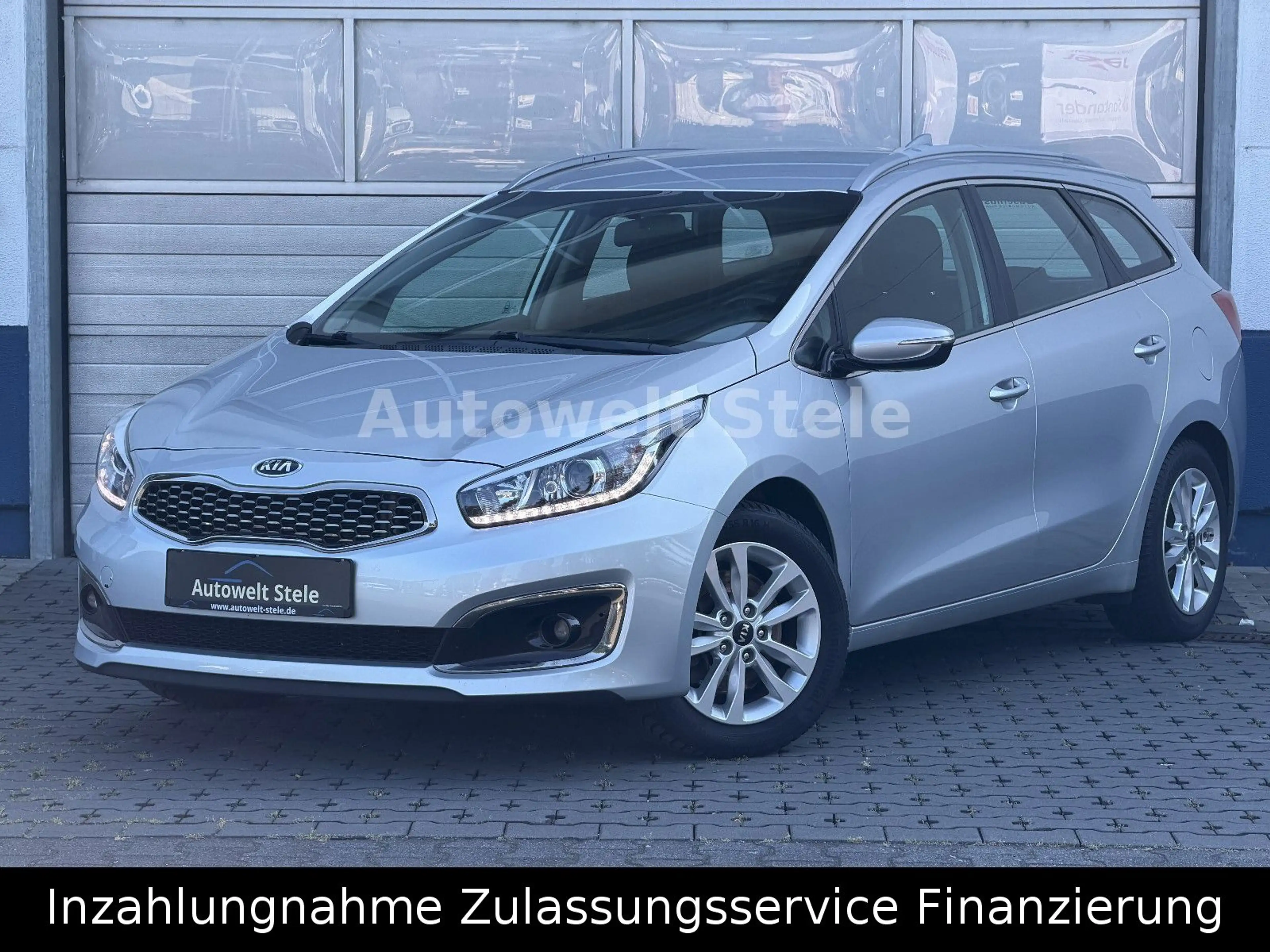 Kia Ceed SW / cee'd SW Navi SHZ PDC Kamera