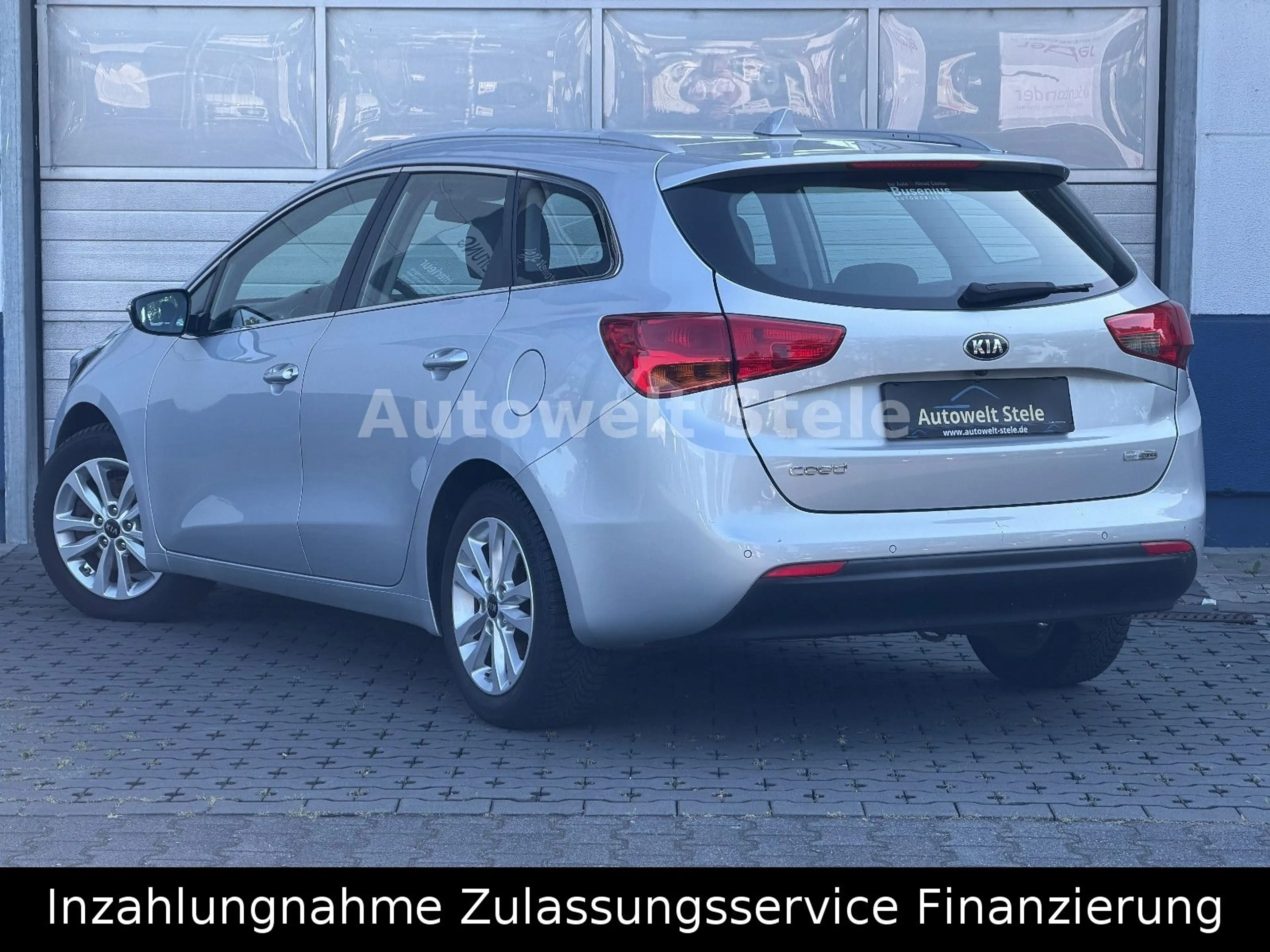 Kia Ceed SW / cee'd SW Navi SHZ PDC Kamera — photo 3
