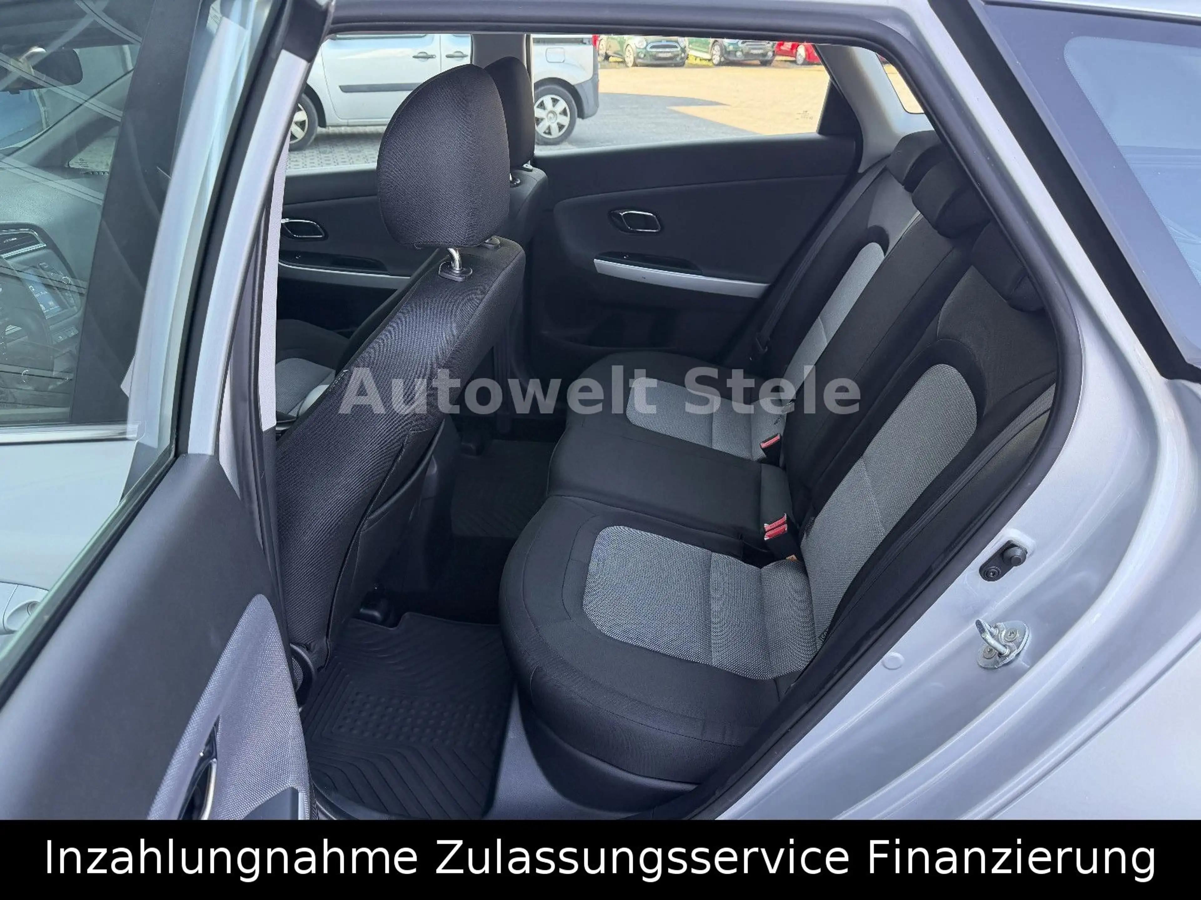 Kia Ceed SW / cee'd SW Navi SHZ PDC Kamera — photo 7