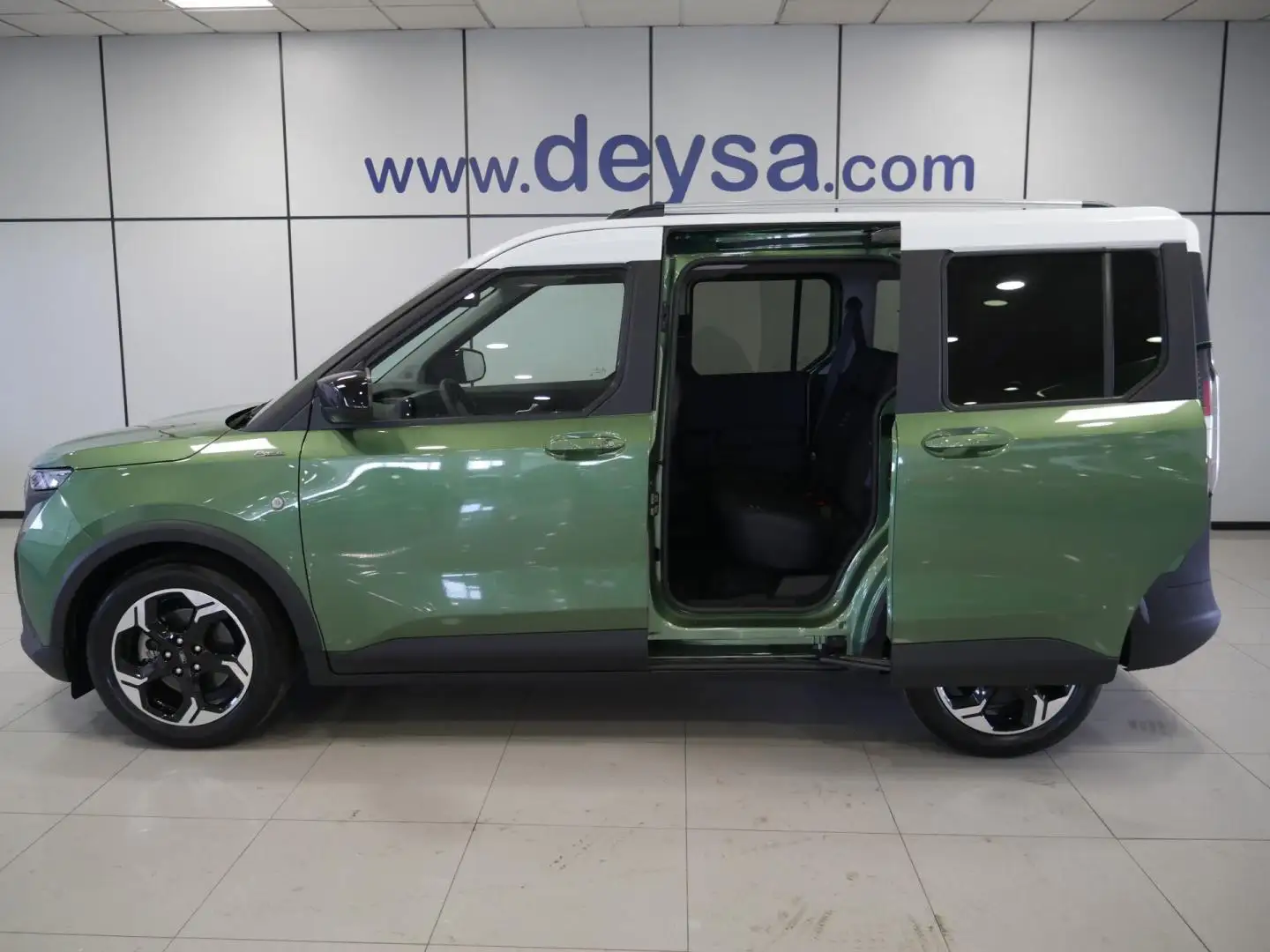 Ford Tourneo Courier 43.6kWh Active Verde - 2