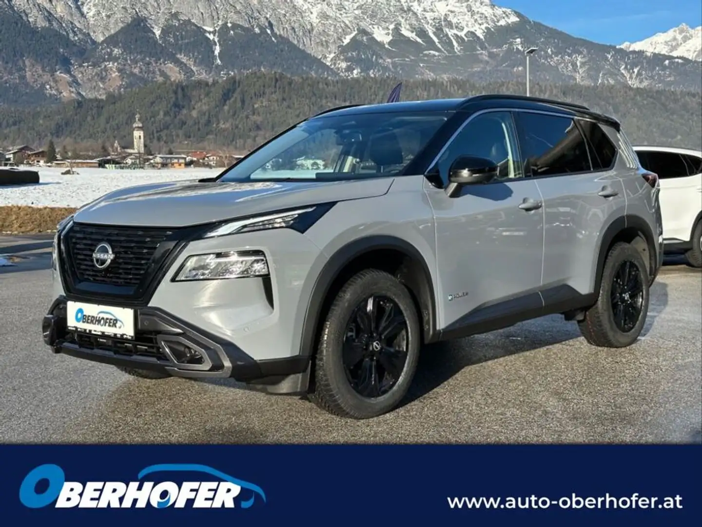 Nissan X-Trail 1,5 N-Trek e-4ORCE 214PS Allrad 7Sitzer Grau - 1