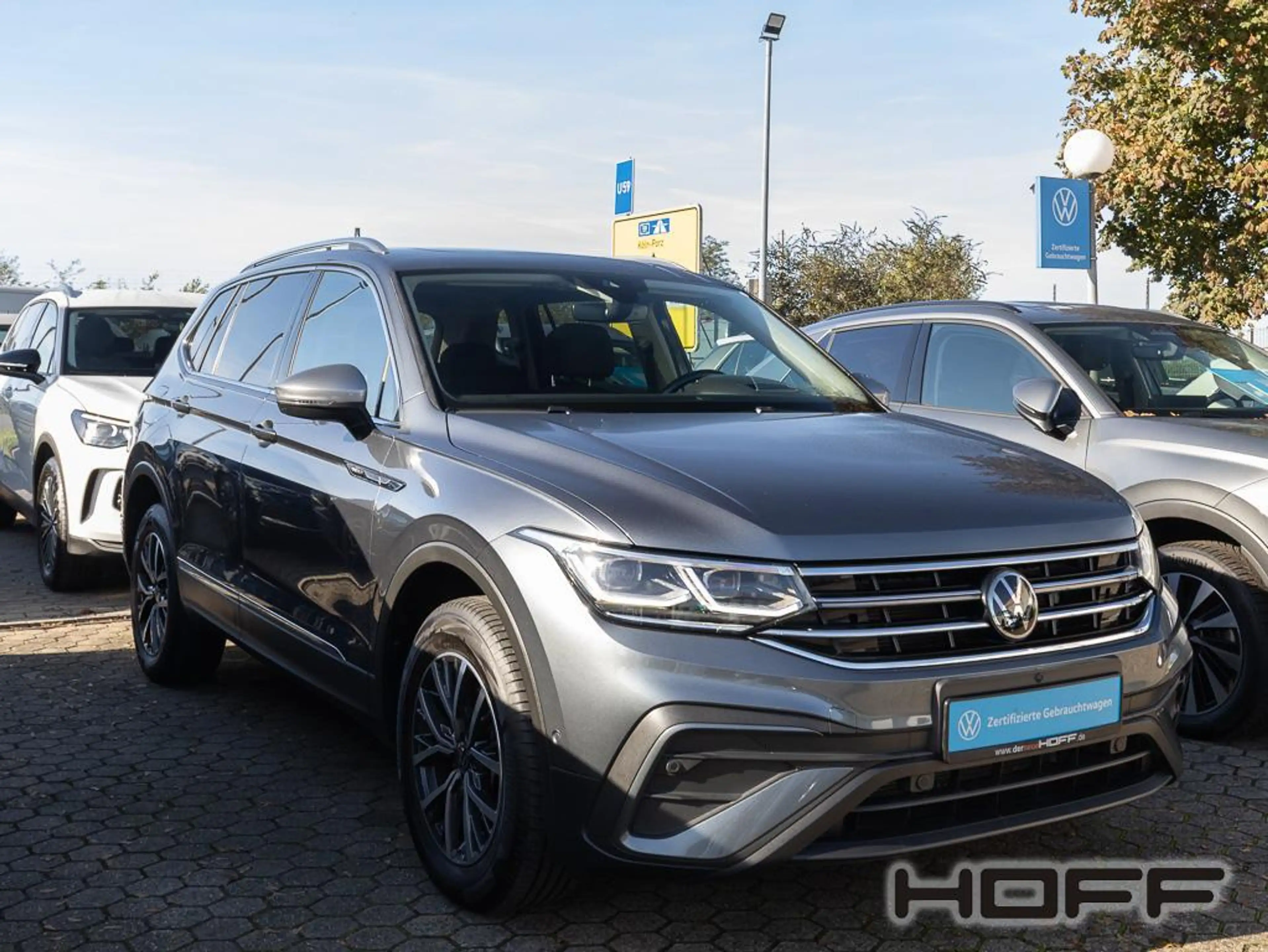 Volkswagen Tiguan Allspace 2.0 TDI DSG Life LED Pano AHK Navi 360°Kamera H&K — photo 3