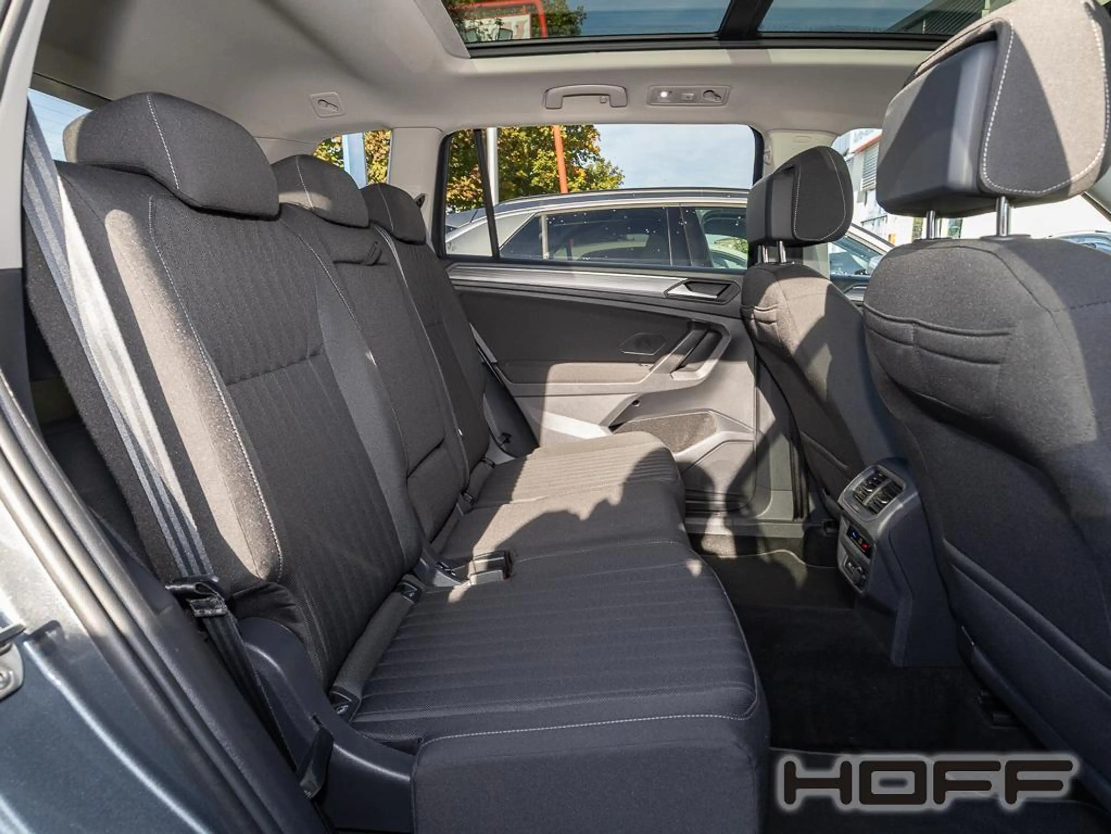 Volkswagen Tiguan Allspace 2.0 TDI DSG Life LED Pano AHK Navi 360°Kamera H&K — photo 12