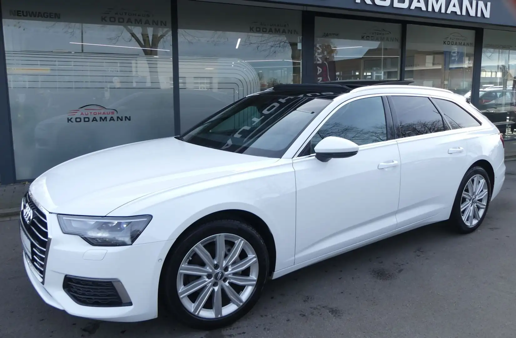 Audi A6 Avant 40 TDI design*LED*Leder*Panorama*AHK* Белый - 2