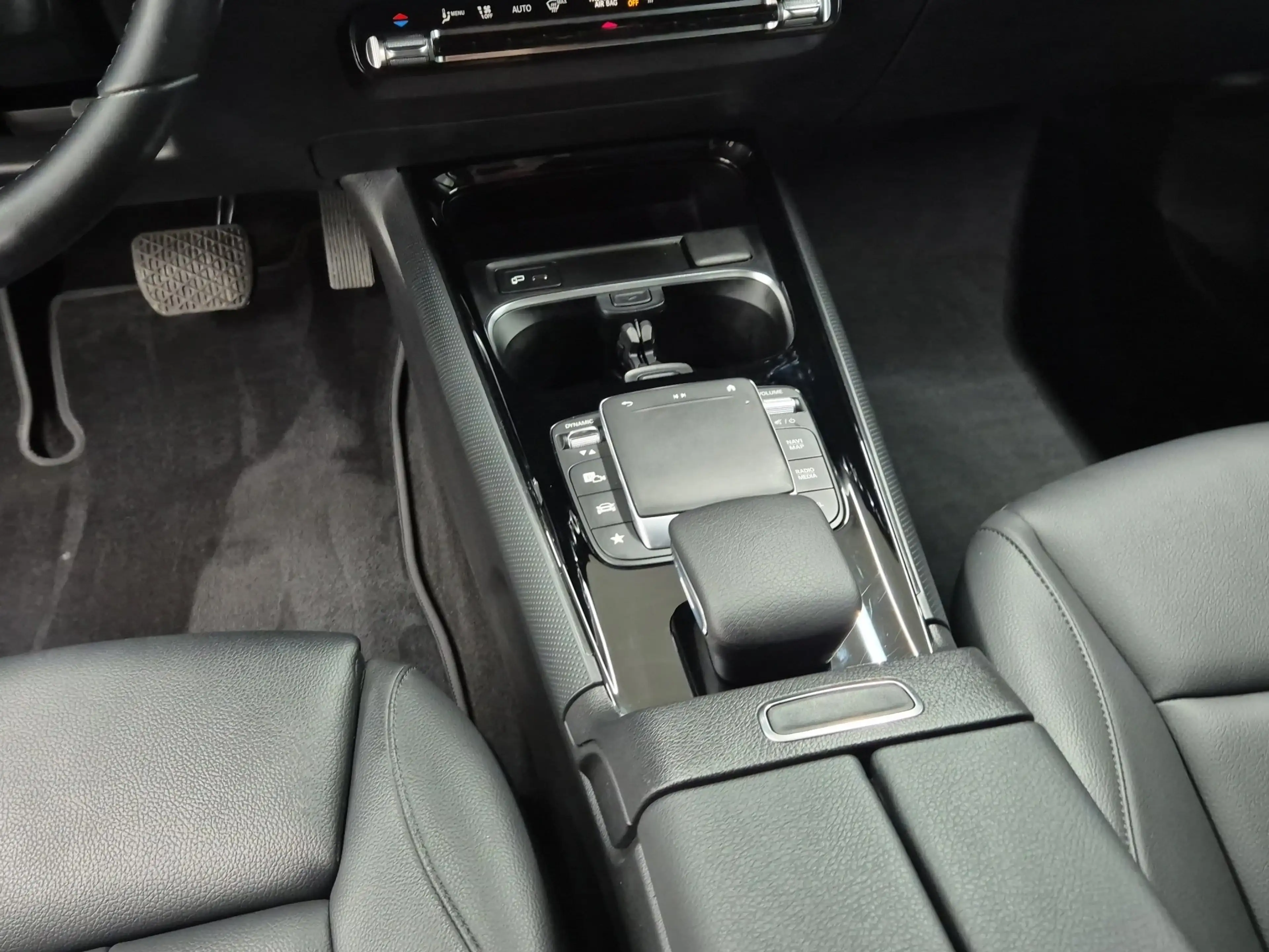 Mercedes-Benz B 250 e Style (EURO 6d) — photo 14