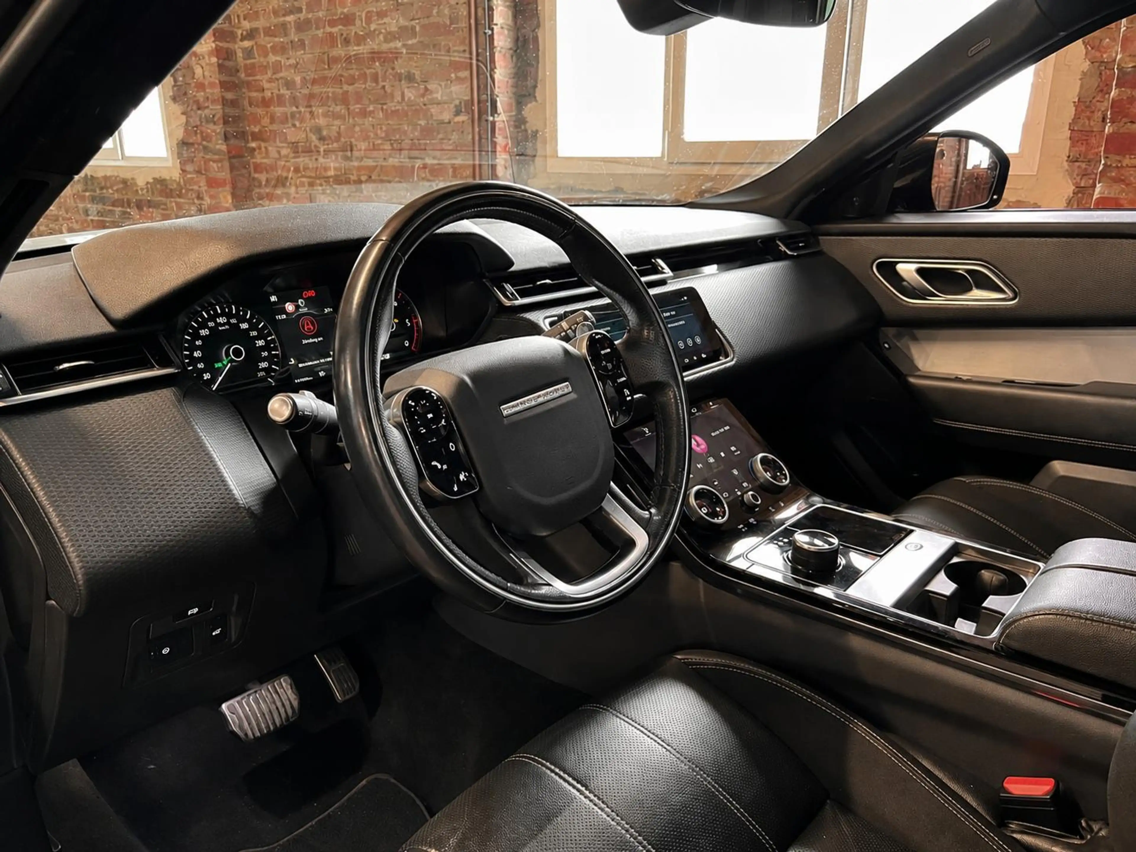 Land Rover Range Rover Velar Range Rover Velar Diesel 2.0d R-Dynamic SE — photo 13